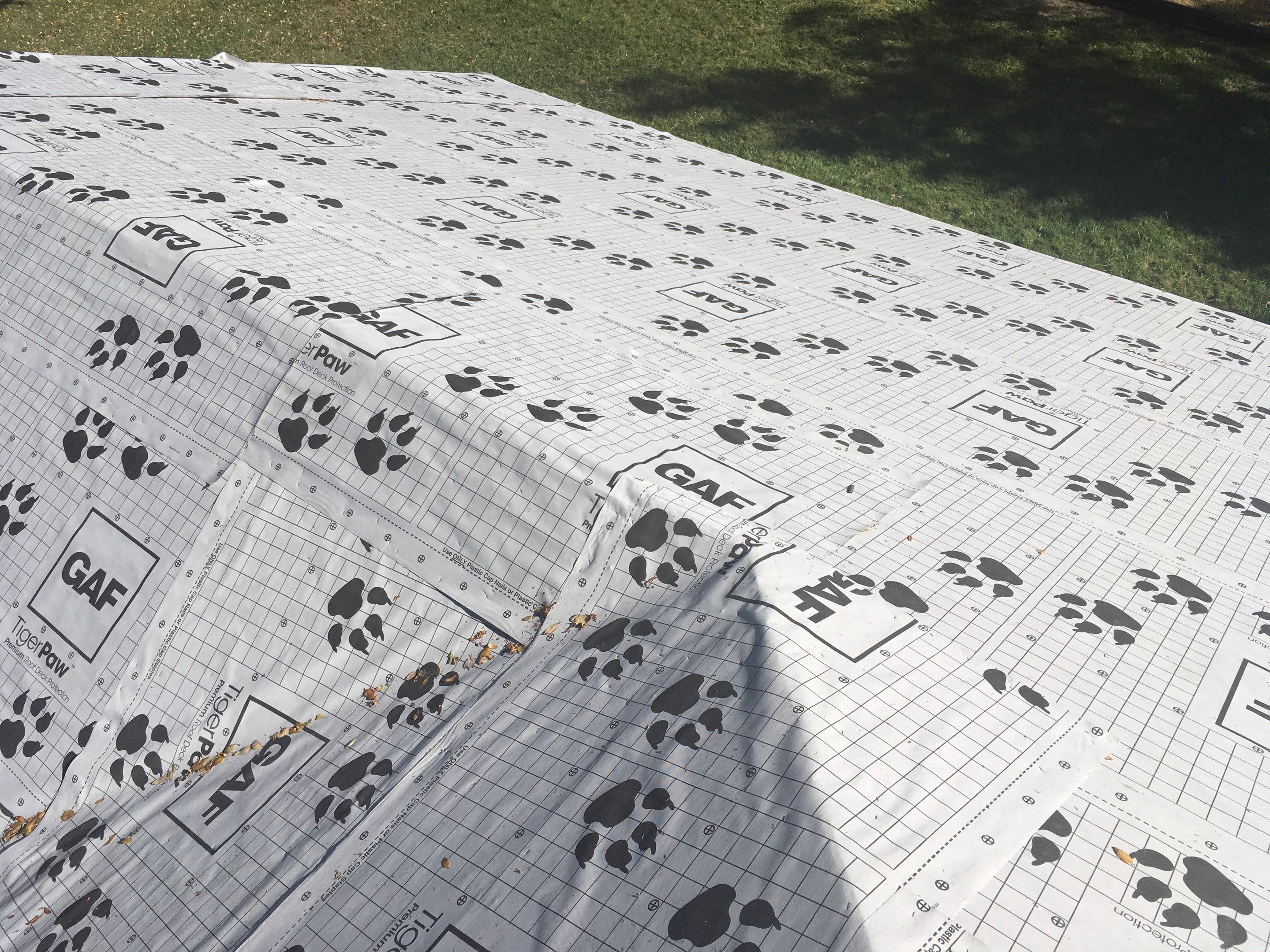 Metal roofing installation using Standing seam metal roofing system by Straight Edge Roofing Inc