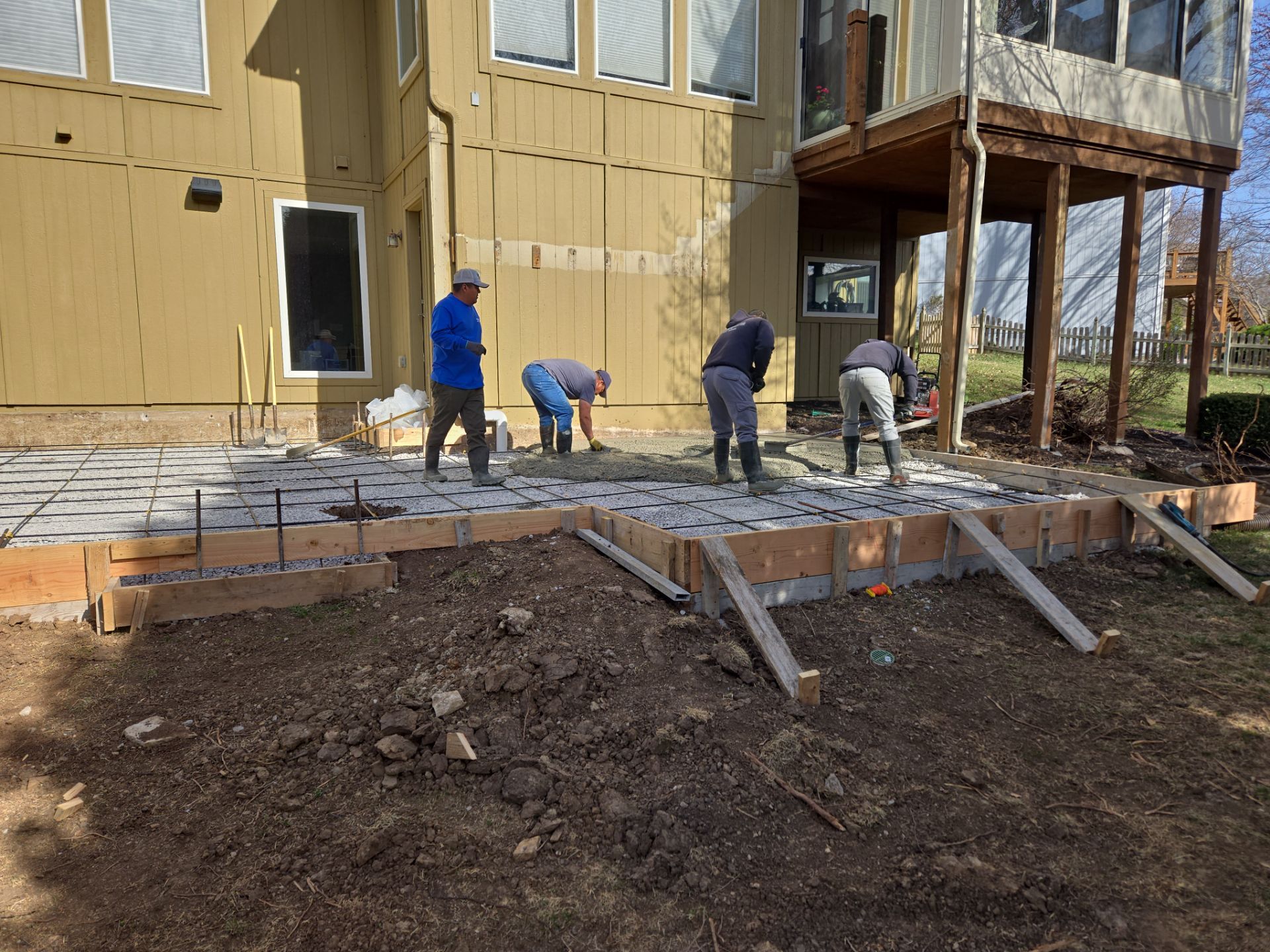 Back Yard Patio, Pergola, and Deck by LAND ESCAPES LLC