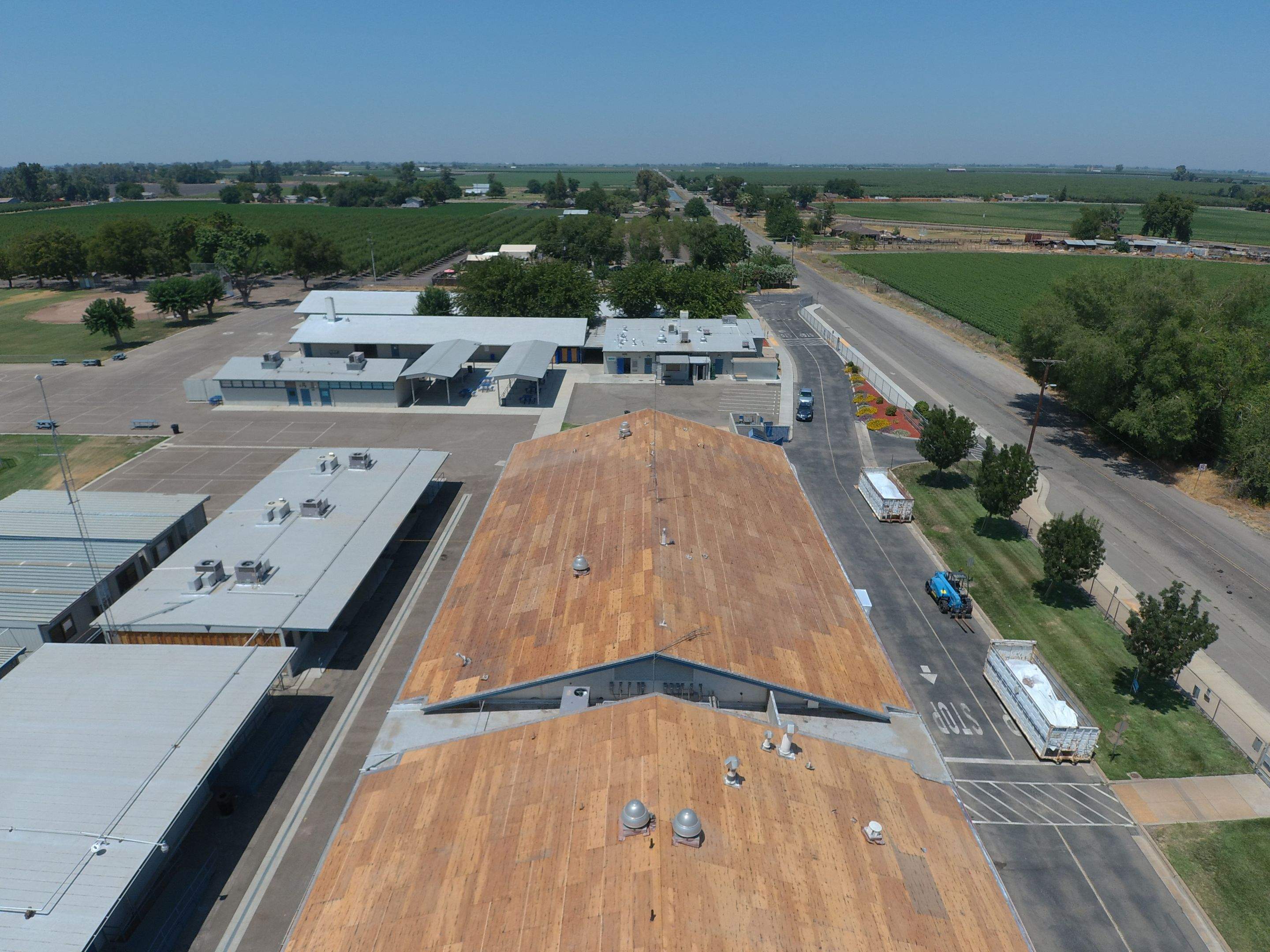 Certainteed Landmark Solaris shingle job using Certainteed Landmark Solaris composition shingles by Straight Edge Roofing Inc