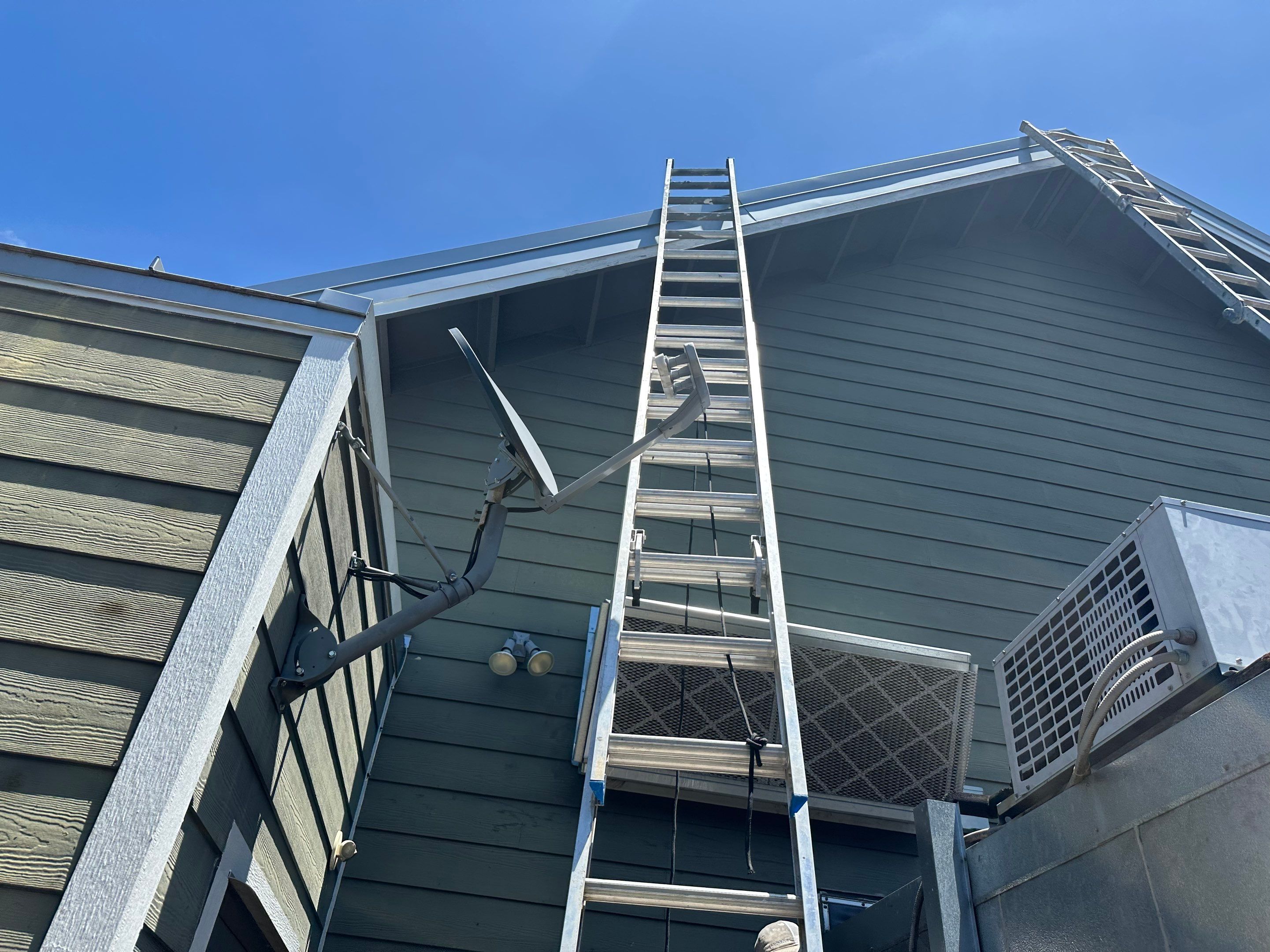 Commercial Exterior Update – Slim Chickens by Quality Coats Painting