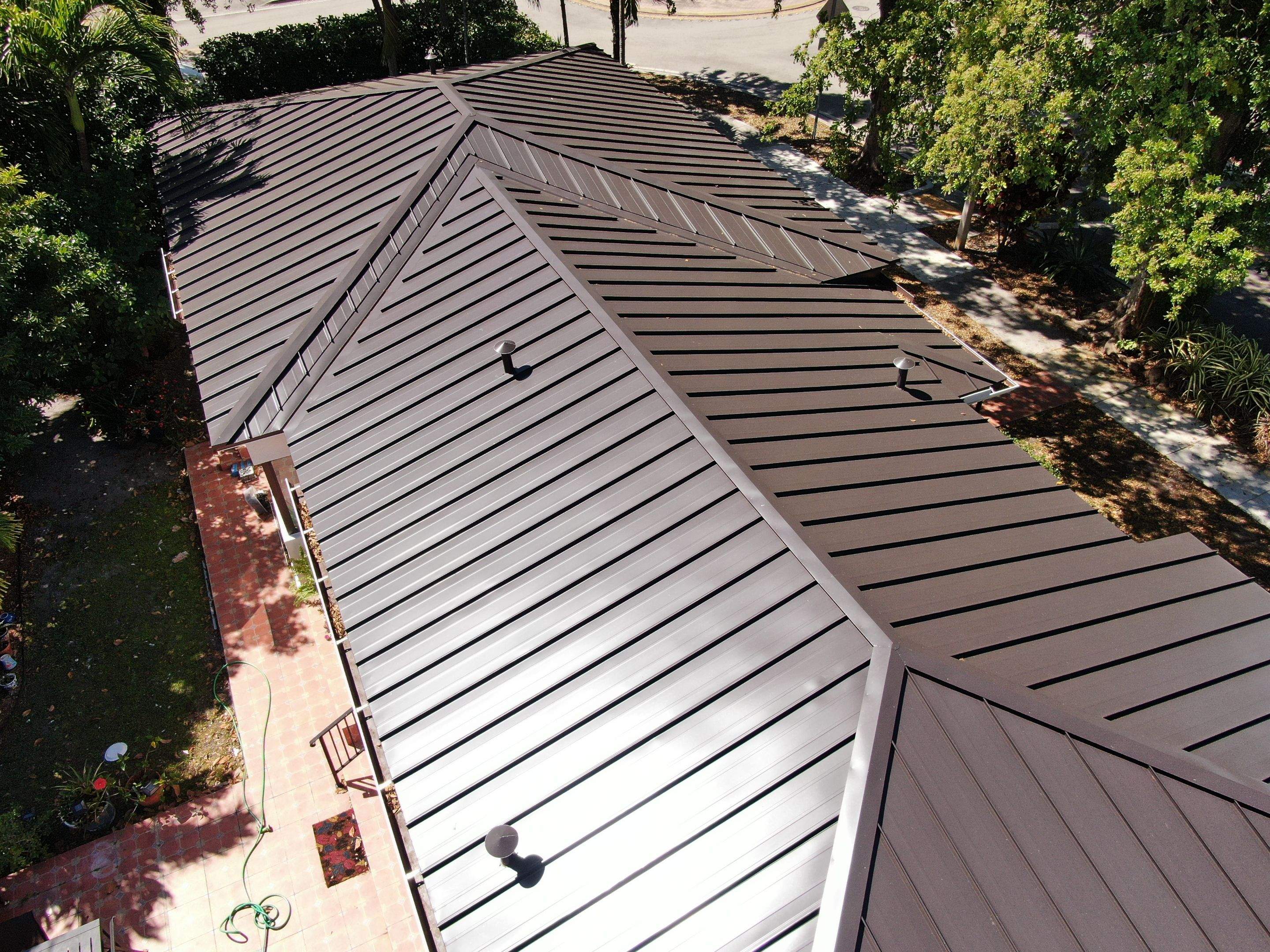 Metal Roof - Galvalume - Dark Bronze by Istueta Roofing
