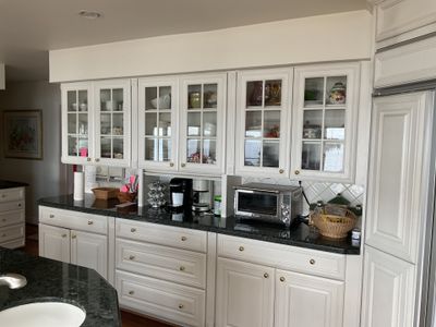 Grosse Ile Kitchen Cabinet Refinishing Update