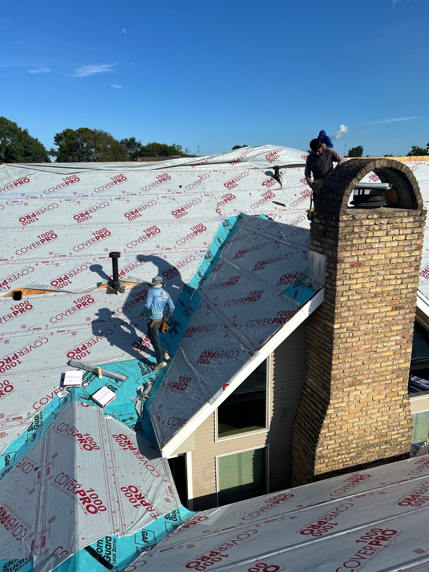 GAF HDZ - Weathered Wood by Elite Roofing LLC