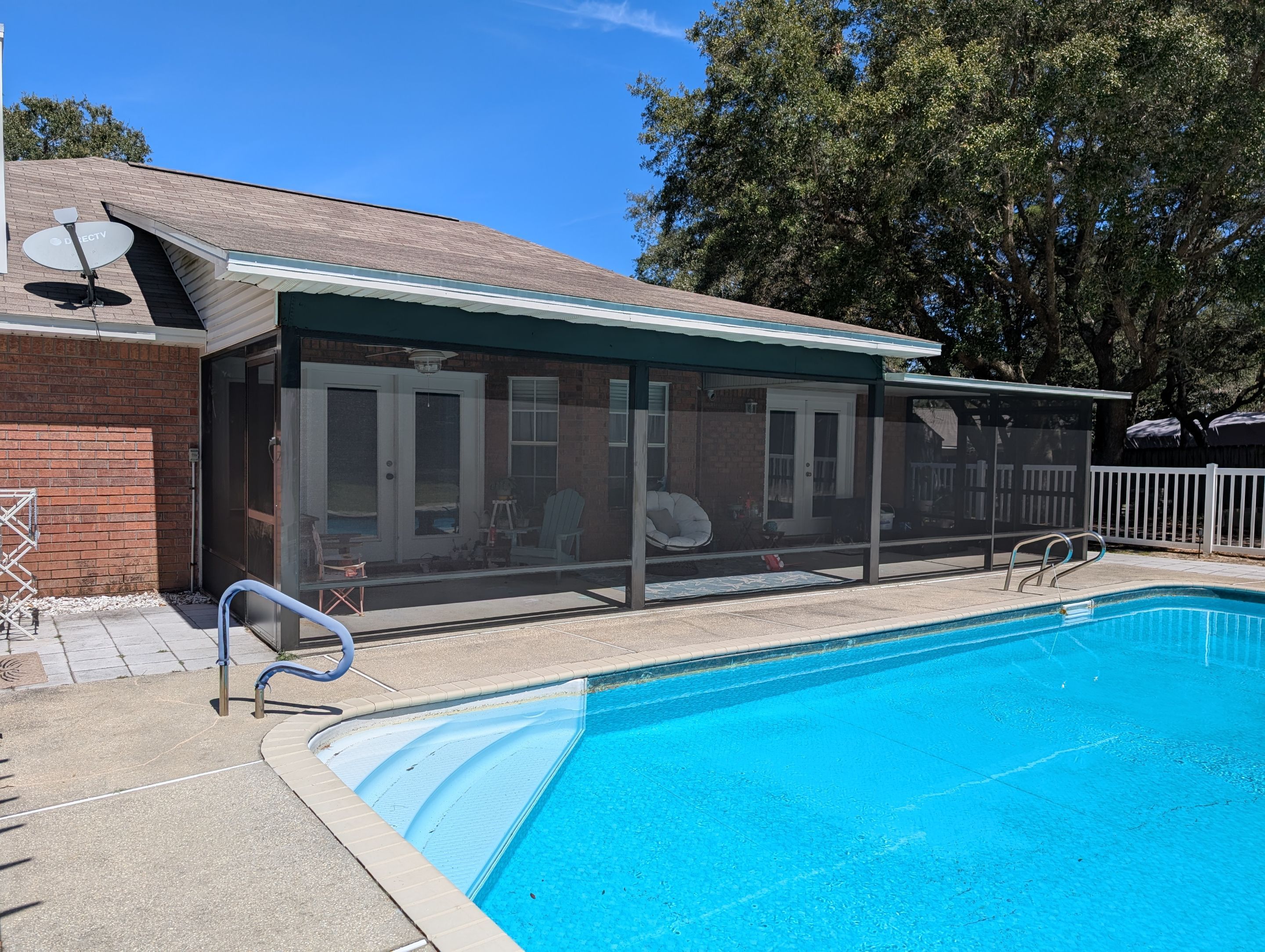 Screen Room using Colorbeam in Gulf Breeze by Titan Sunrooms