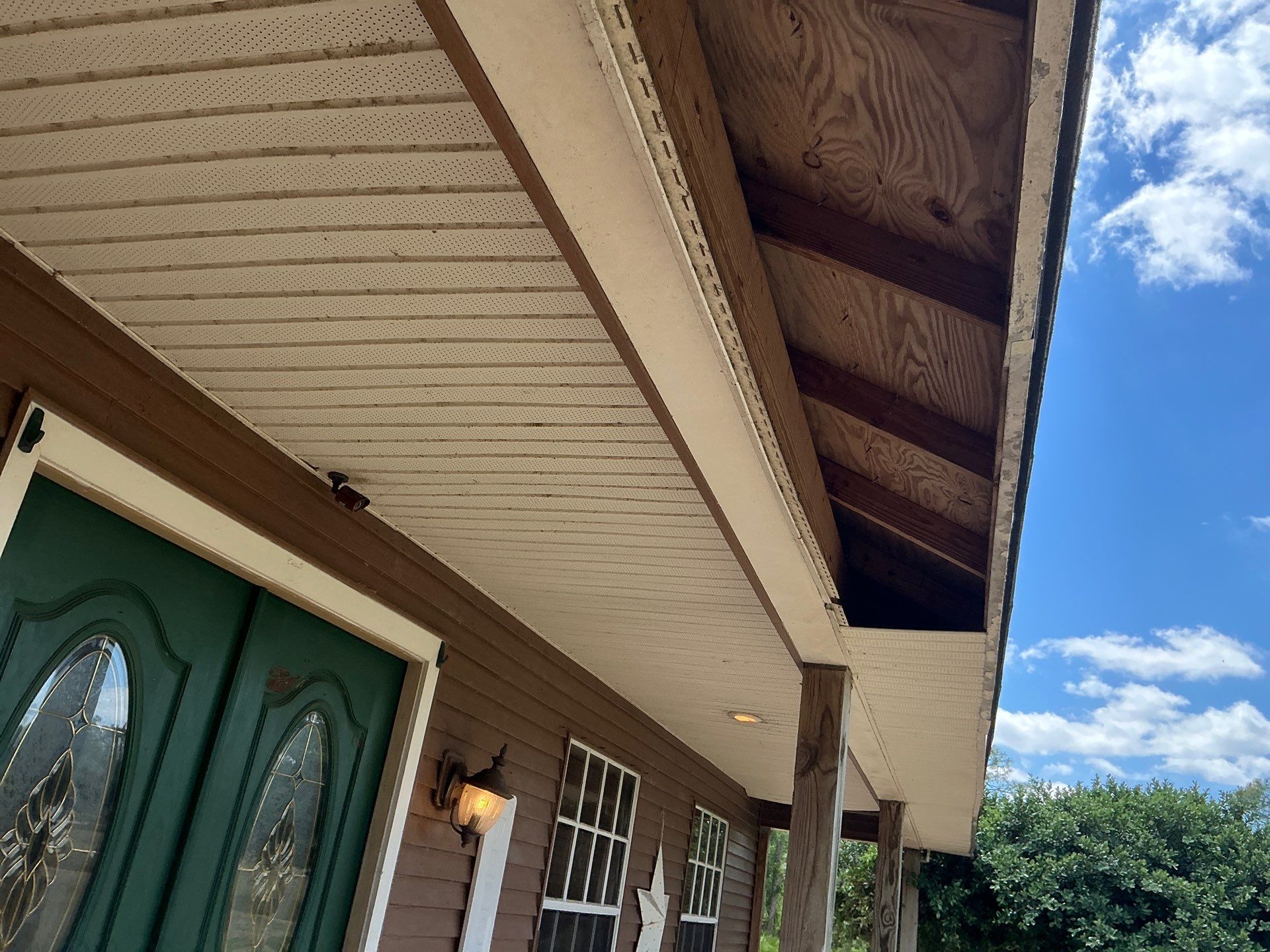 Soffit and Fascia Installation using Vinyl Soffit in North Fort Myers FL by Gutter Professors
