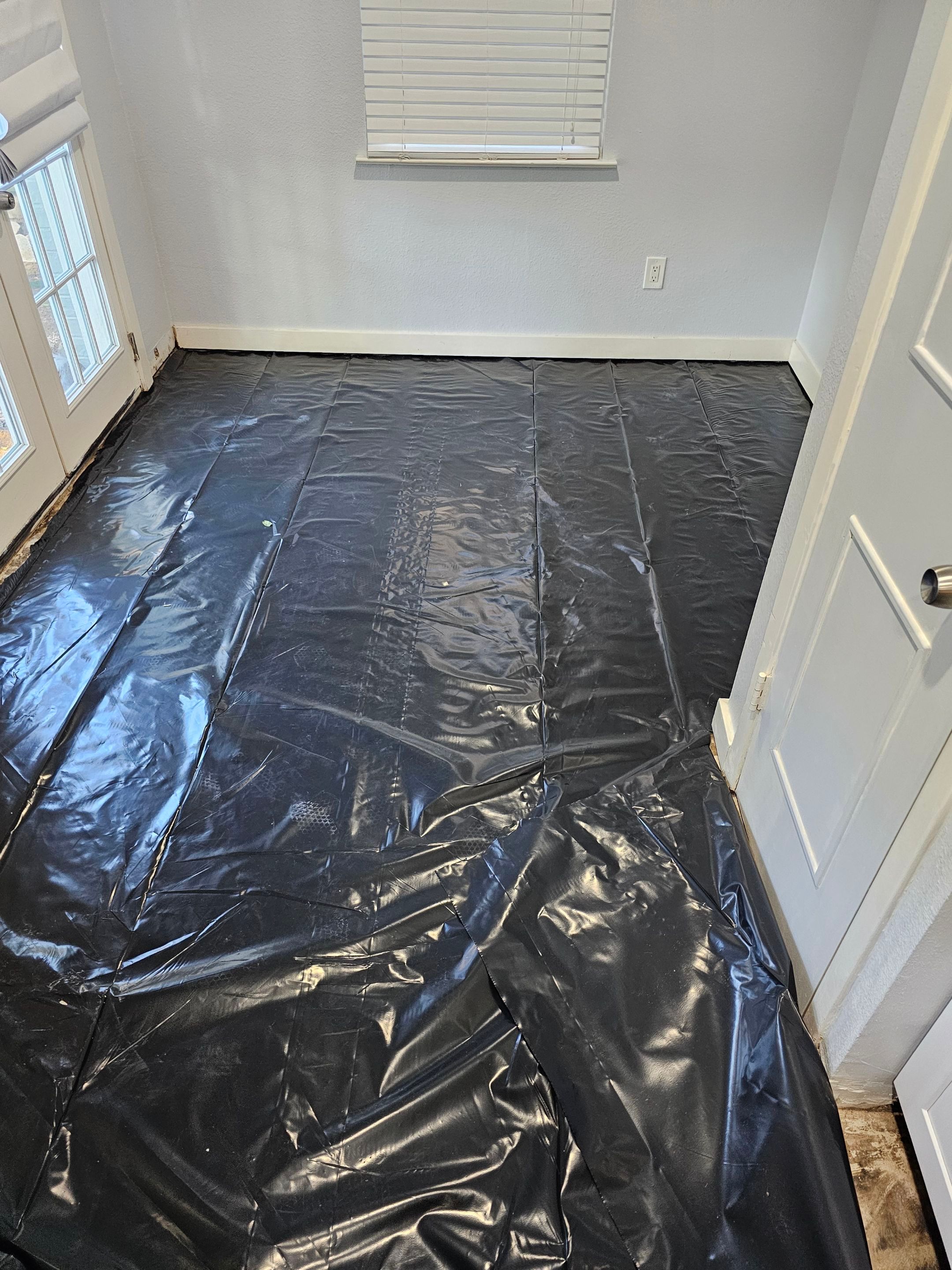 Laminate floor & fence by EL-GC LLC 