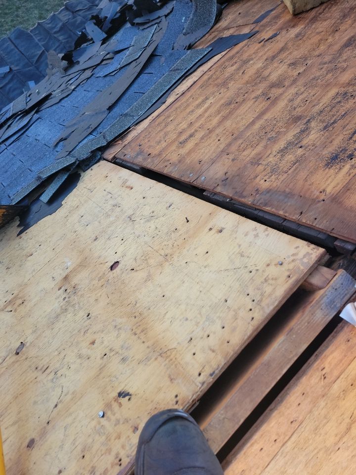 Roofing and Flashing in Franklin, MA by Master Roof Inc