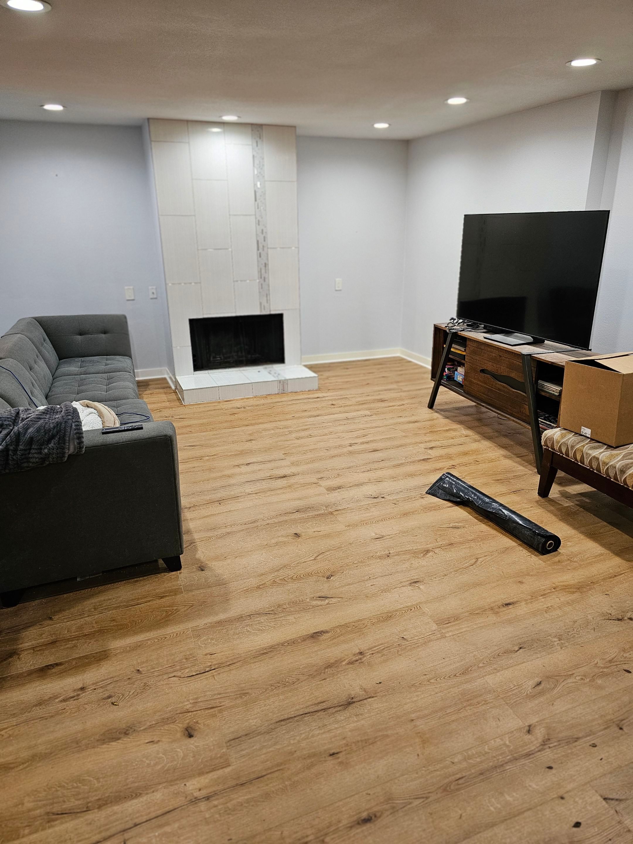 Laminate floor & fence by EL-GC LLC 