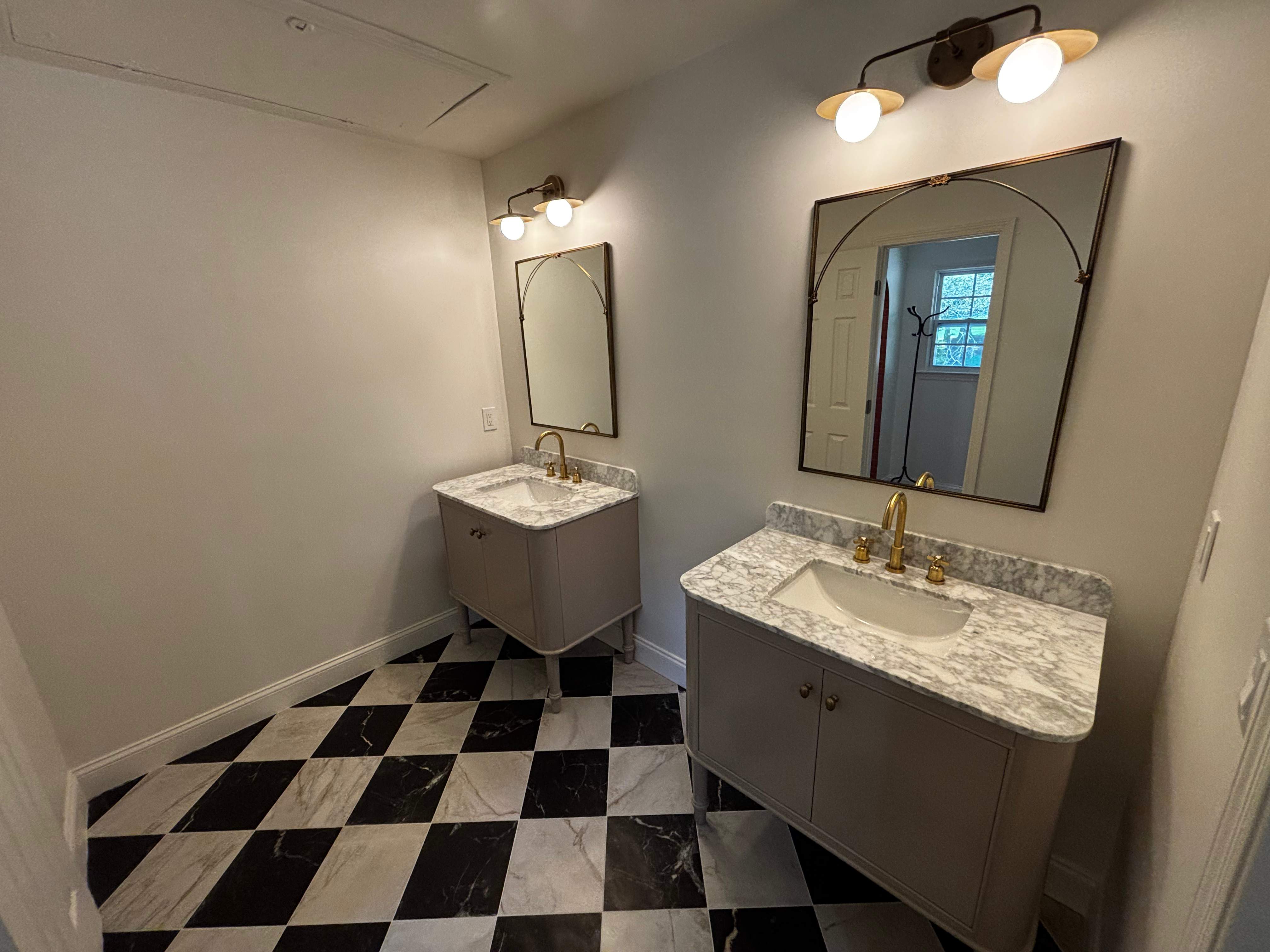 Master bathroom renovation by Prudencio