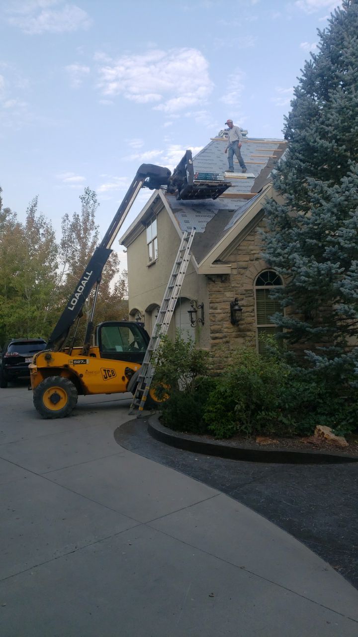 Residential Roofing Installation using GAF Glenwood Premium Shingle by The Roof Doctor
