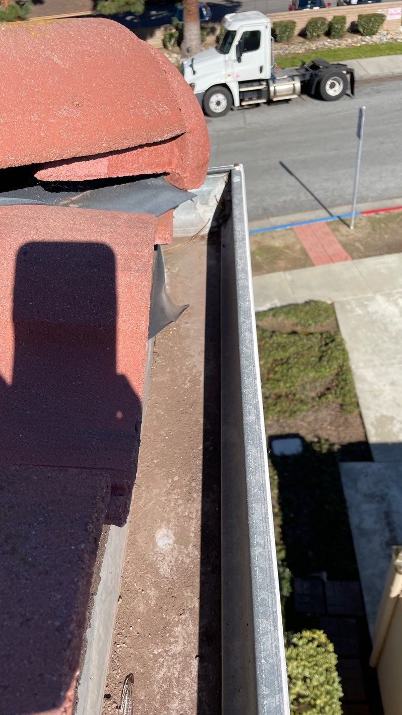 12-Unit HOA Gutter Cleaning in San Jose by All One Solar Shine