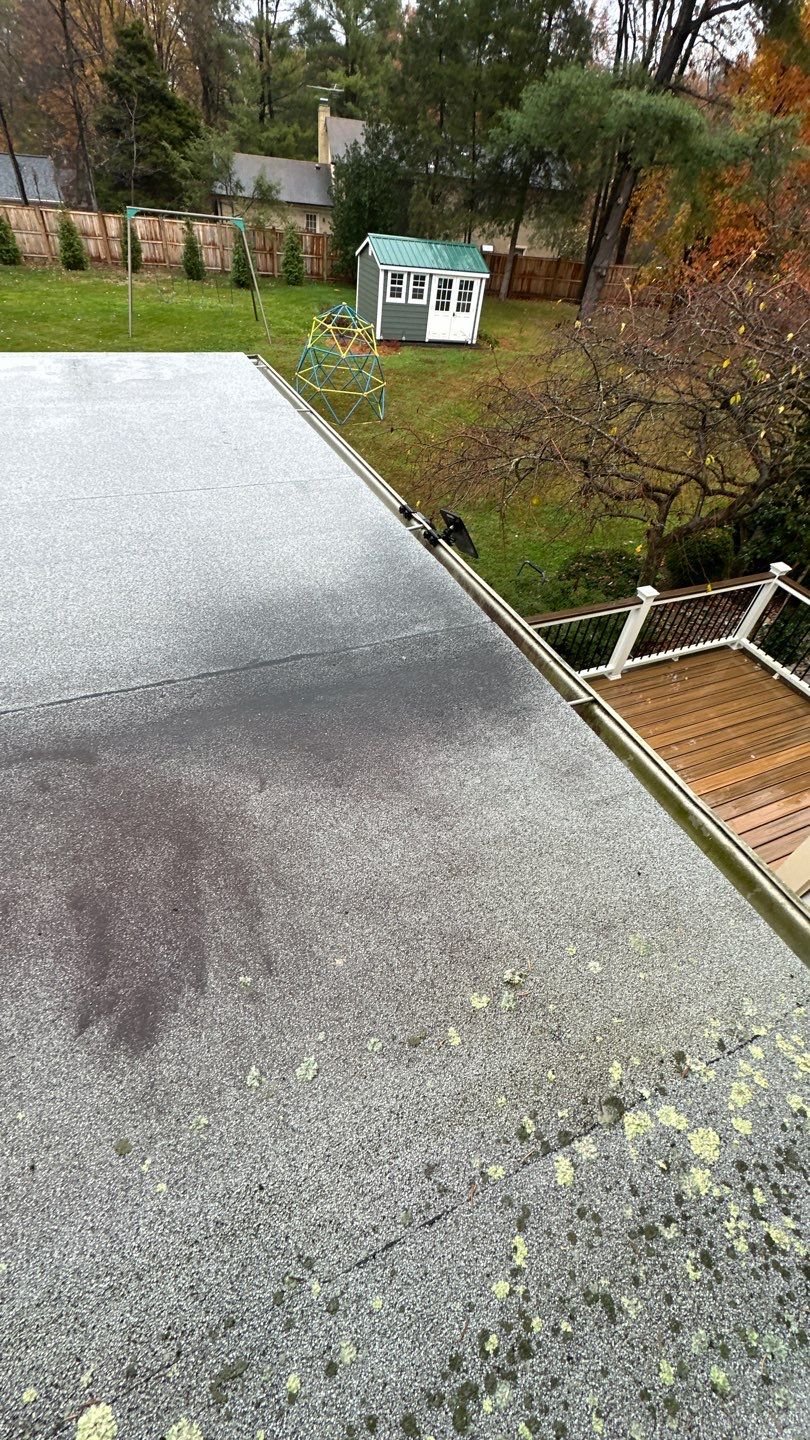 Herndon: CertainTeed Landmark Pro Designer Shingles in Max Def Driftwood by RM Banning, Inc.