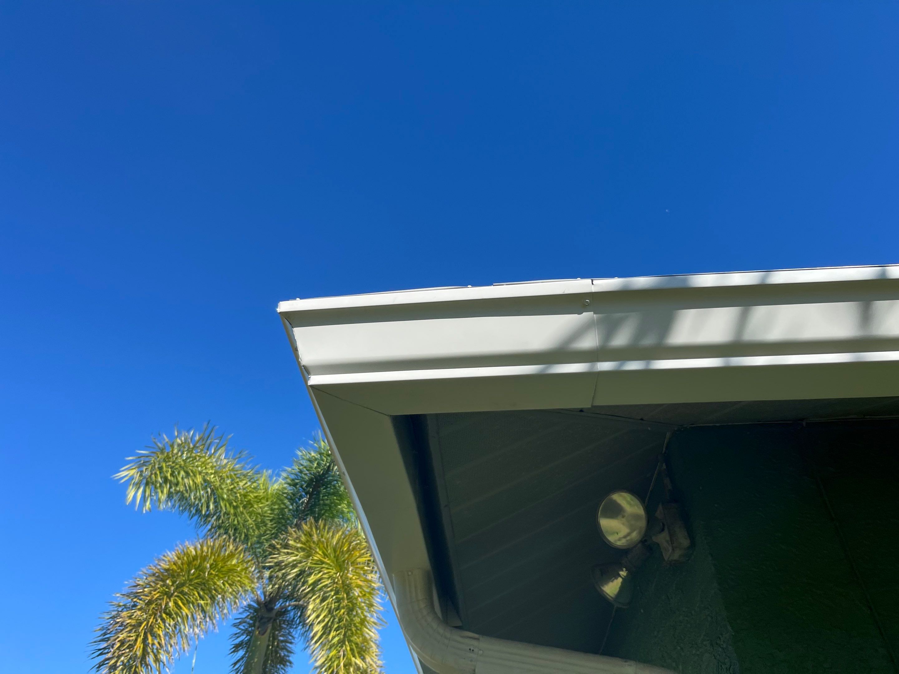 6 Inch Seamless Gutters using K-Style Seamless Gutters in Cape Coral FL by Gutter Professors