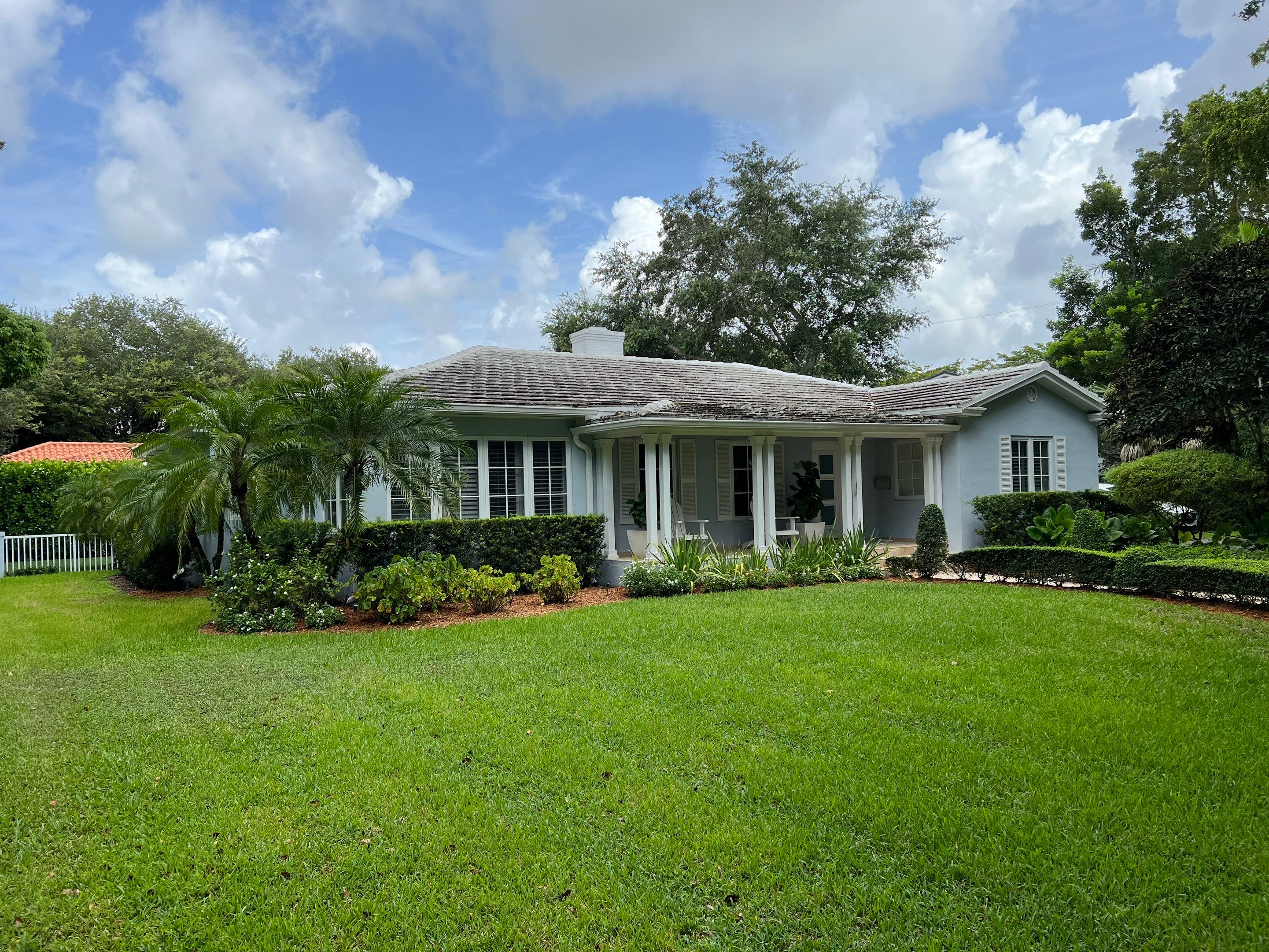 Metal Roof - Galvalume - Ash Gray by Istueta Roofing
