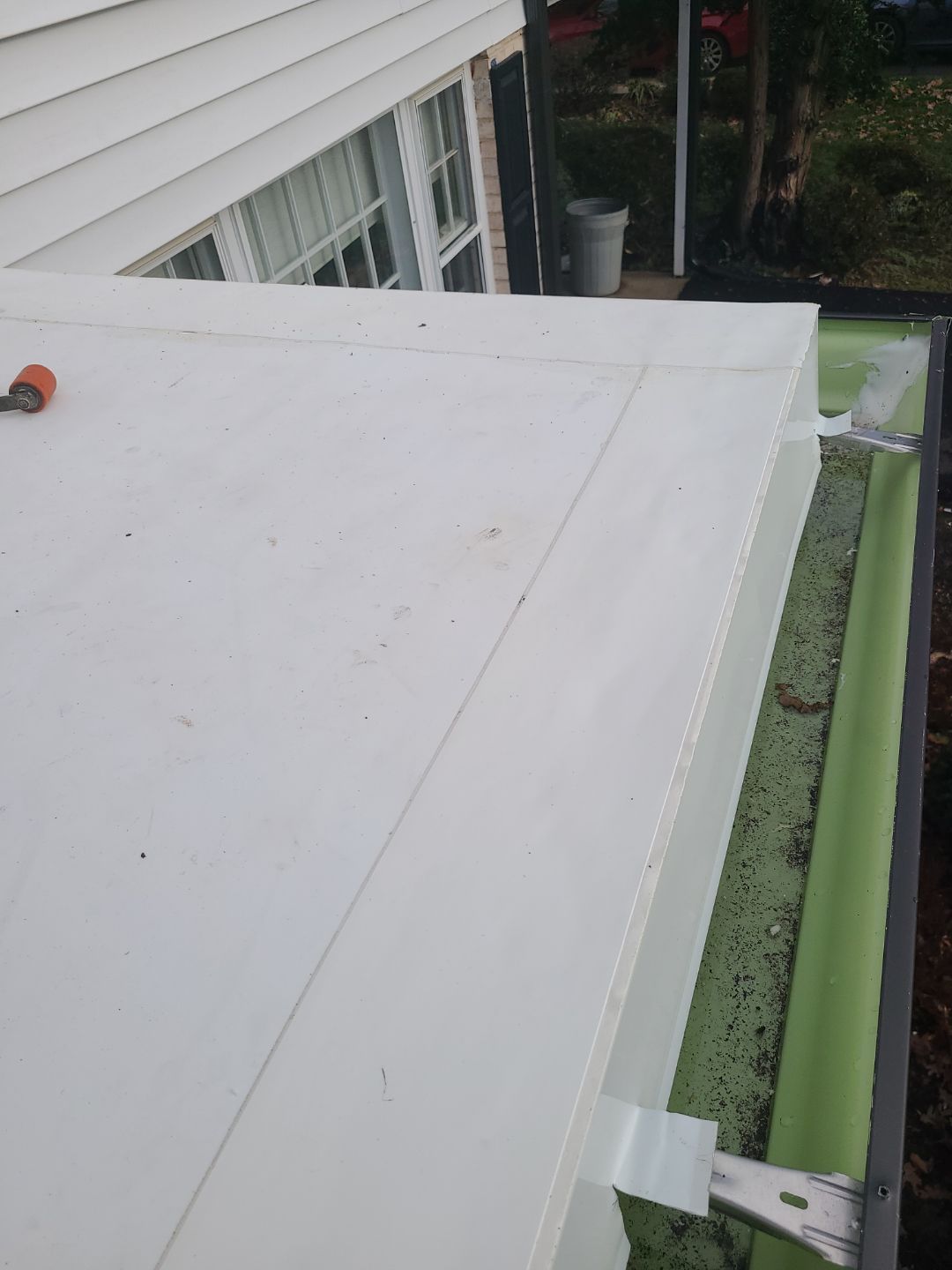 Springfield CertainTeed Charcoal Black Roof & CertainTeed Colonial White Siding by RM Banning, Inc.