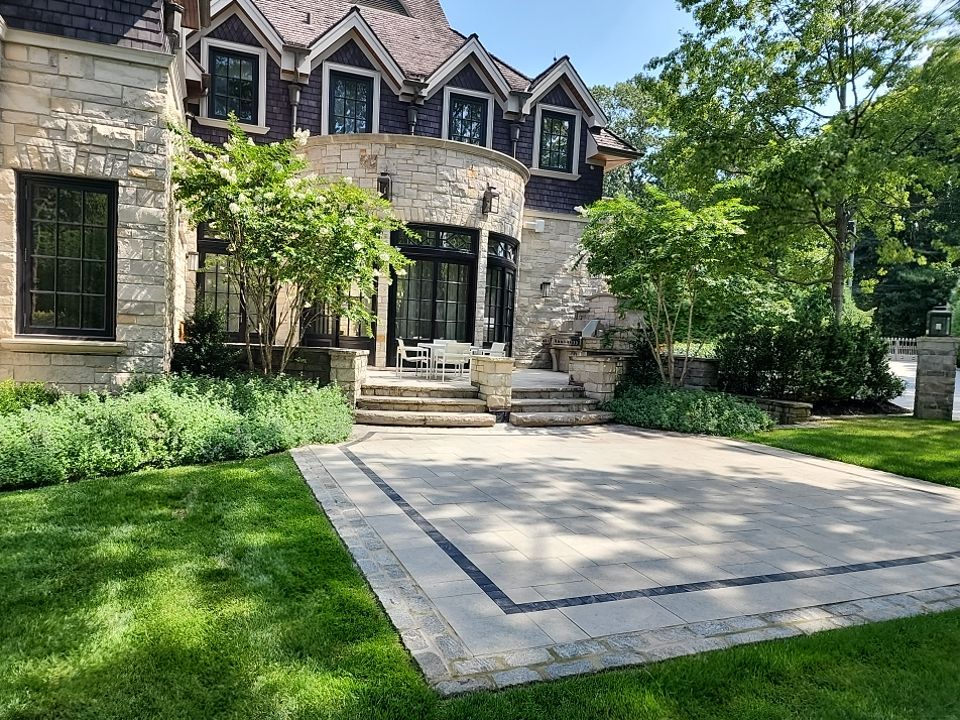 Landscape Design by elegant Lawns