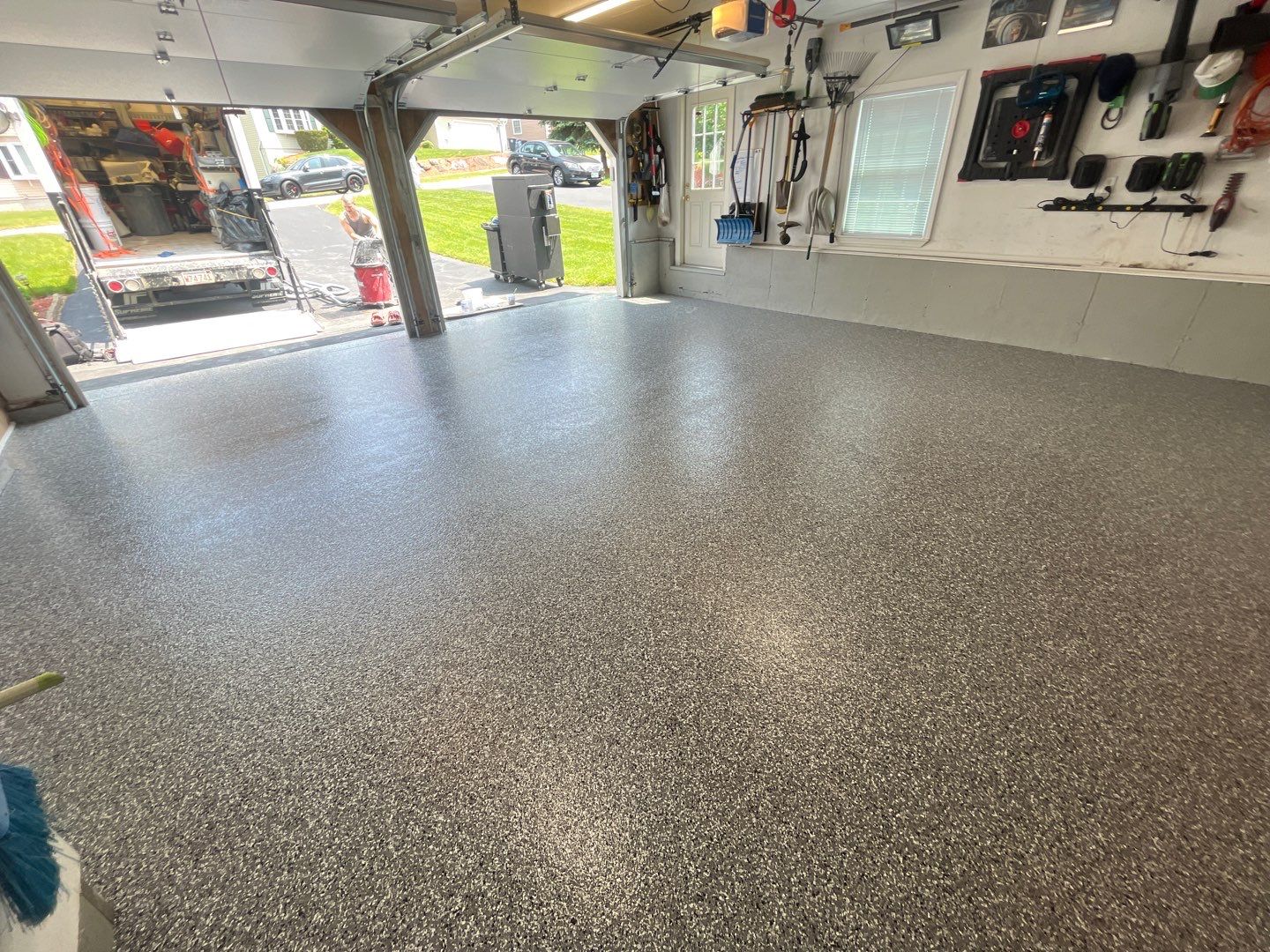 Garage in Nashua, NH 03062 by Symphony Concrete Coatings