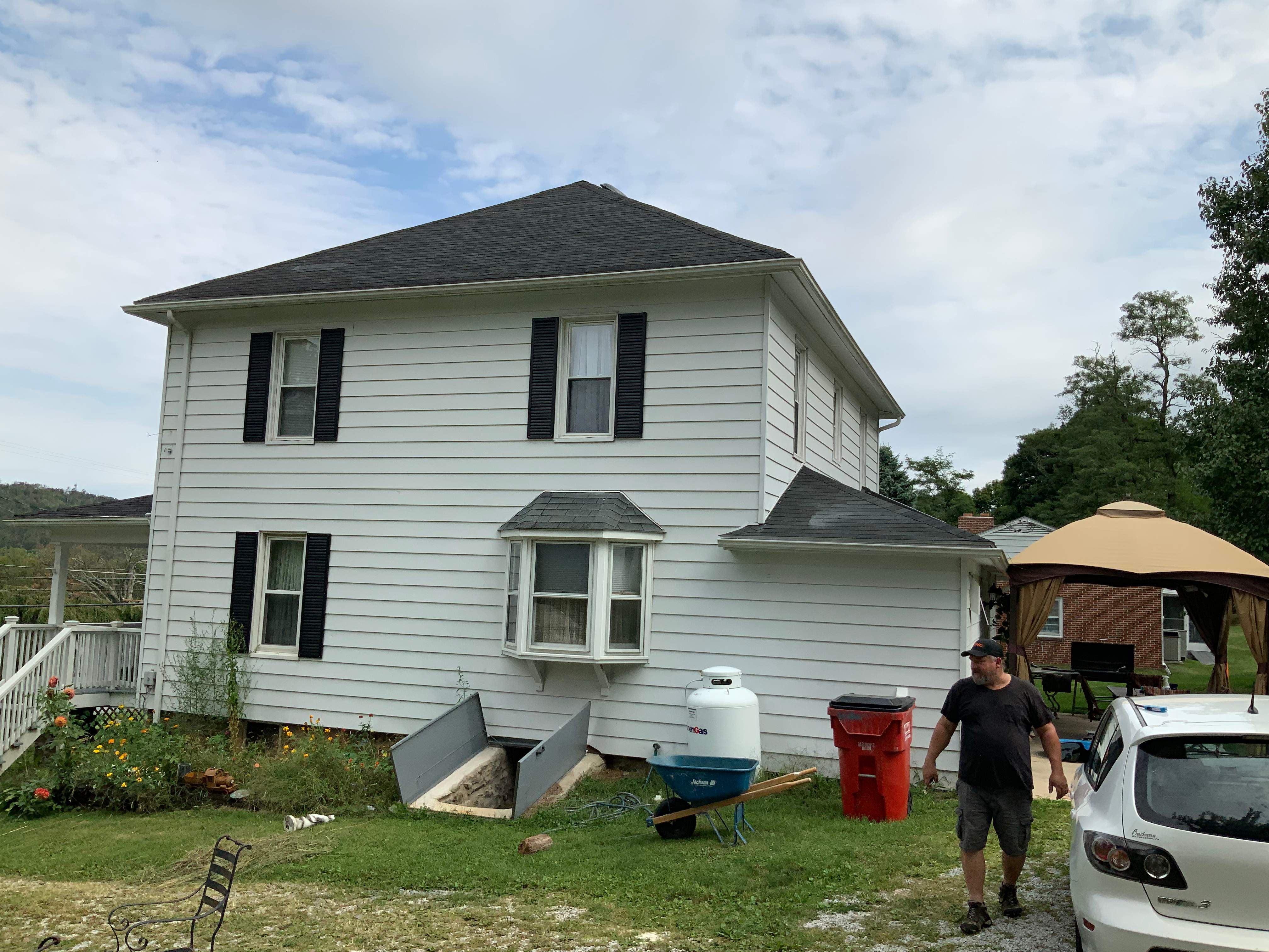 Residential Roofing Installation using Max Def Resawn Shake by Alpha Design Services