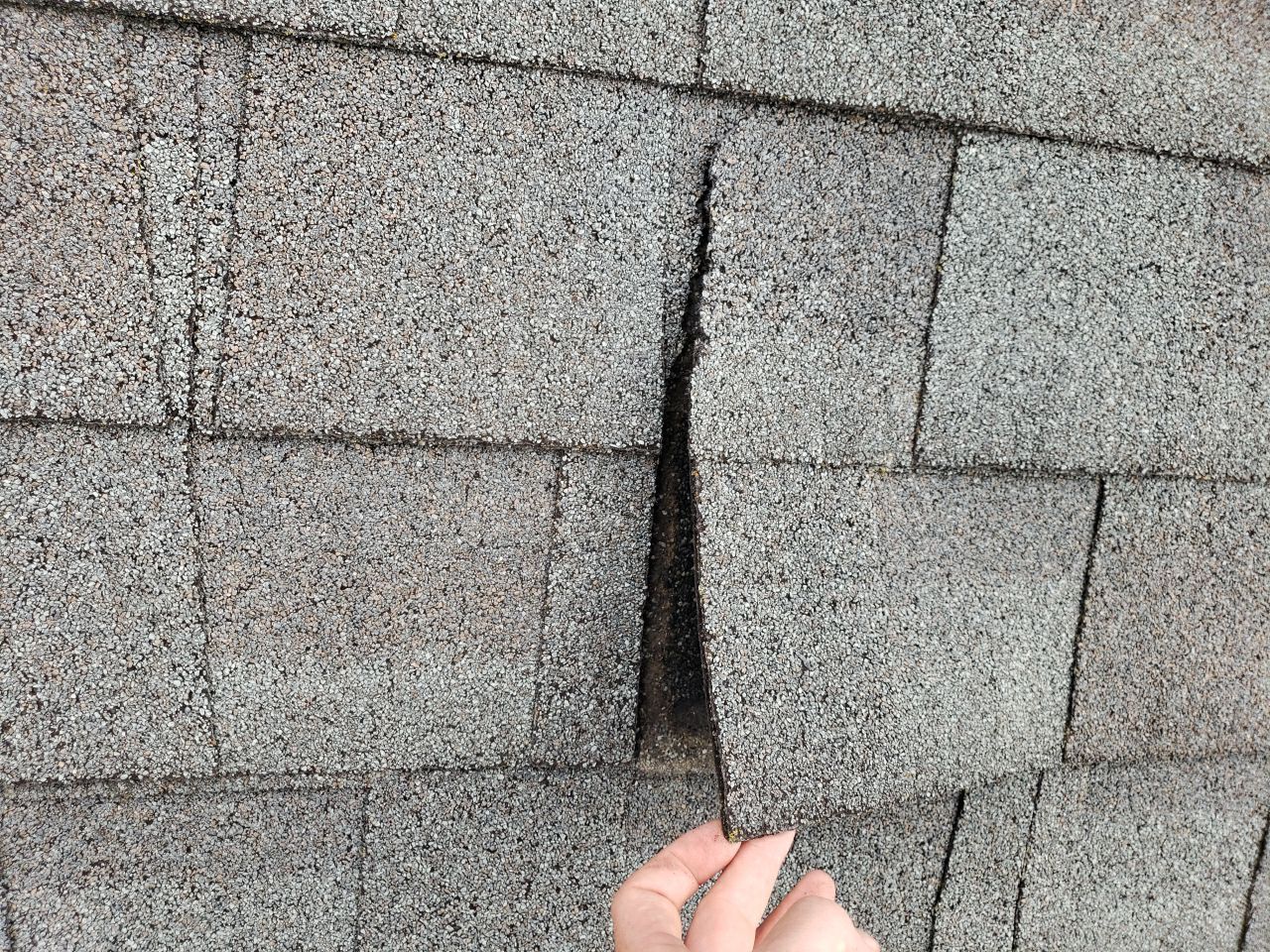 Eden Prairie, MN – Roof Replacement on Steep and High Roof by First Impressions Exteriors