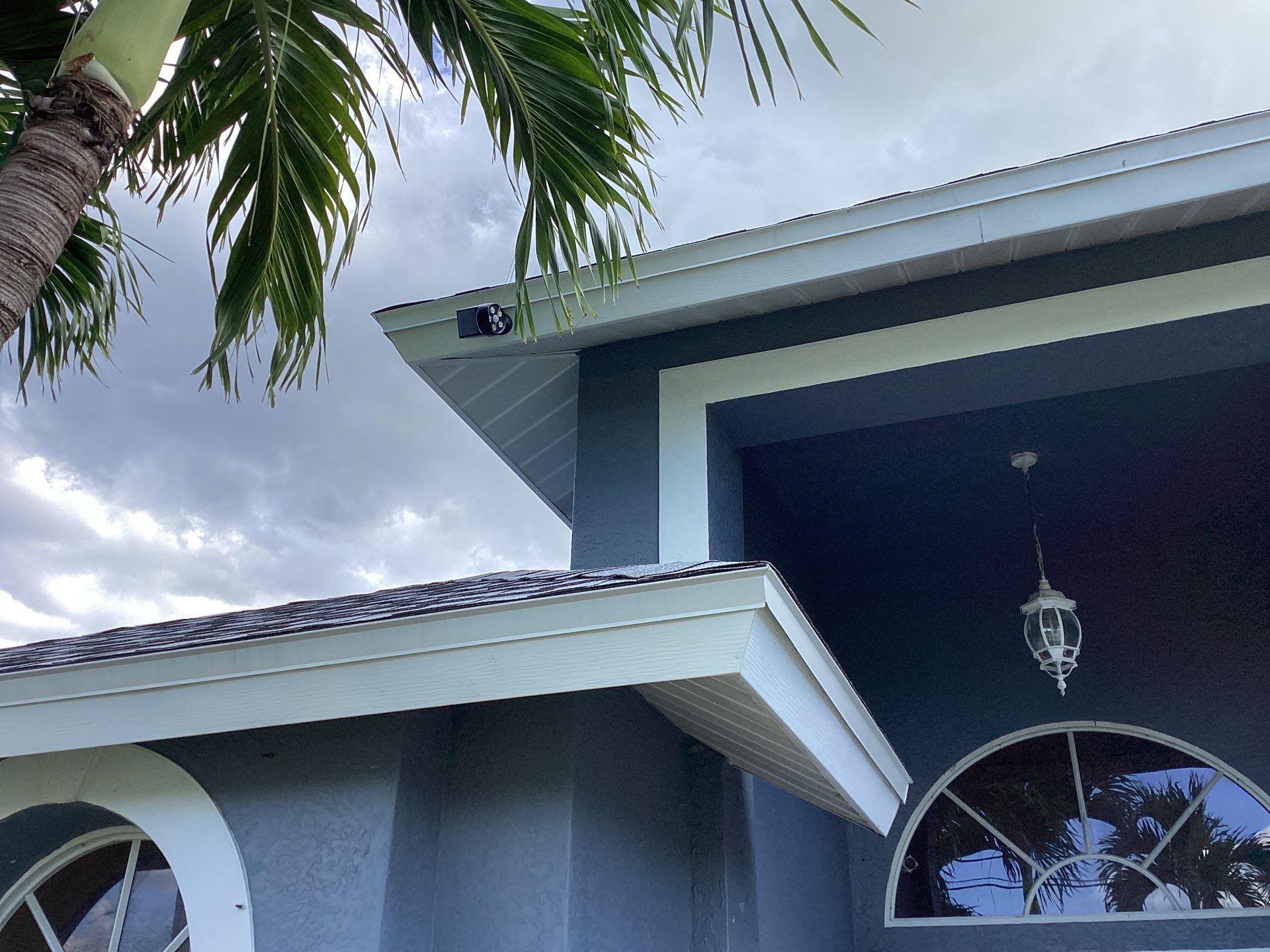 White K Style Seamless Gutters using Aluminum Seamless Gutters in Cape Coral FL by Gutter Professors