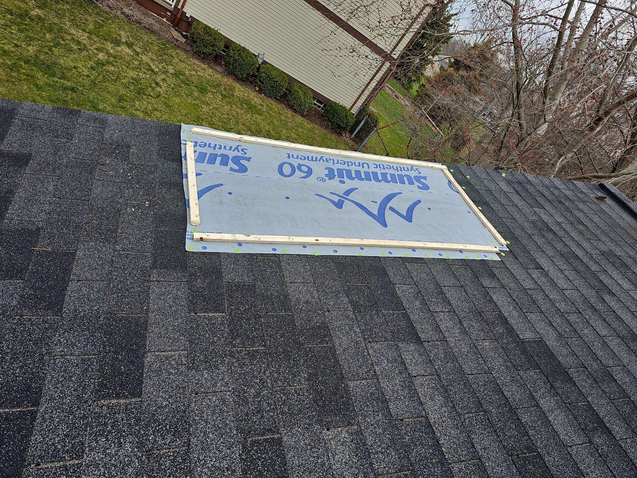 ATLAS PINNACLE COLOR: BLACK SHADOW DRIP EDGE: WHITE by Eagle Eye Roofing