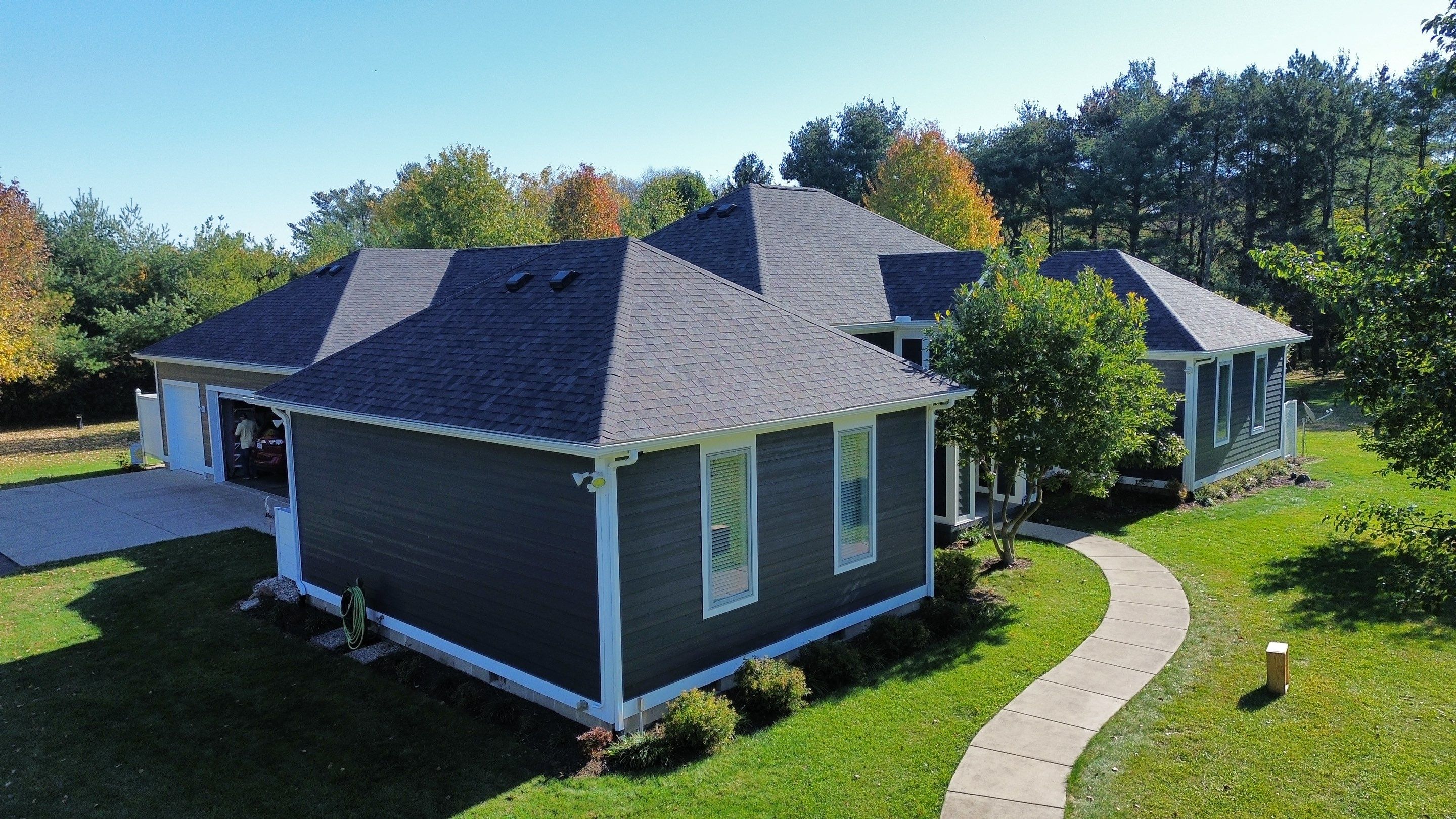 Residential Roofing Installation using Duration Series Shingles - Williamsburg Gray by RoofX 