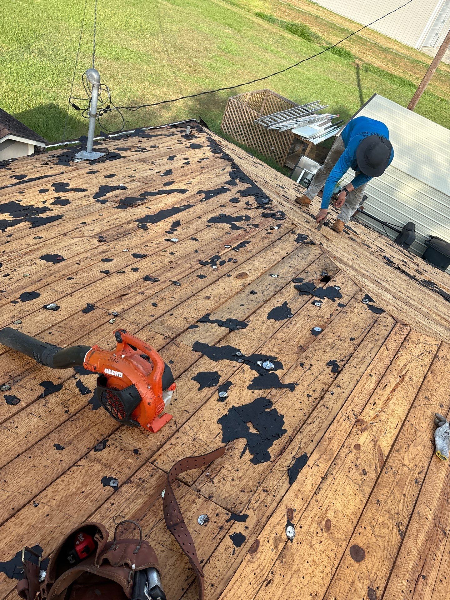 Residential Roofing Installation using Owen's Corning Duration (Lifetime) Shingles by Roof Repair Company