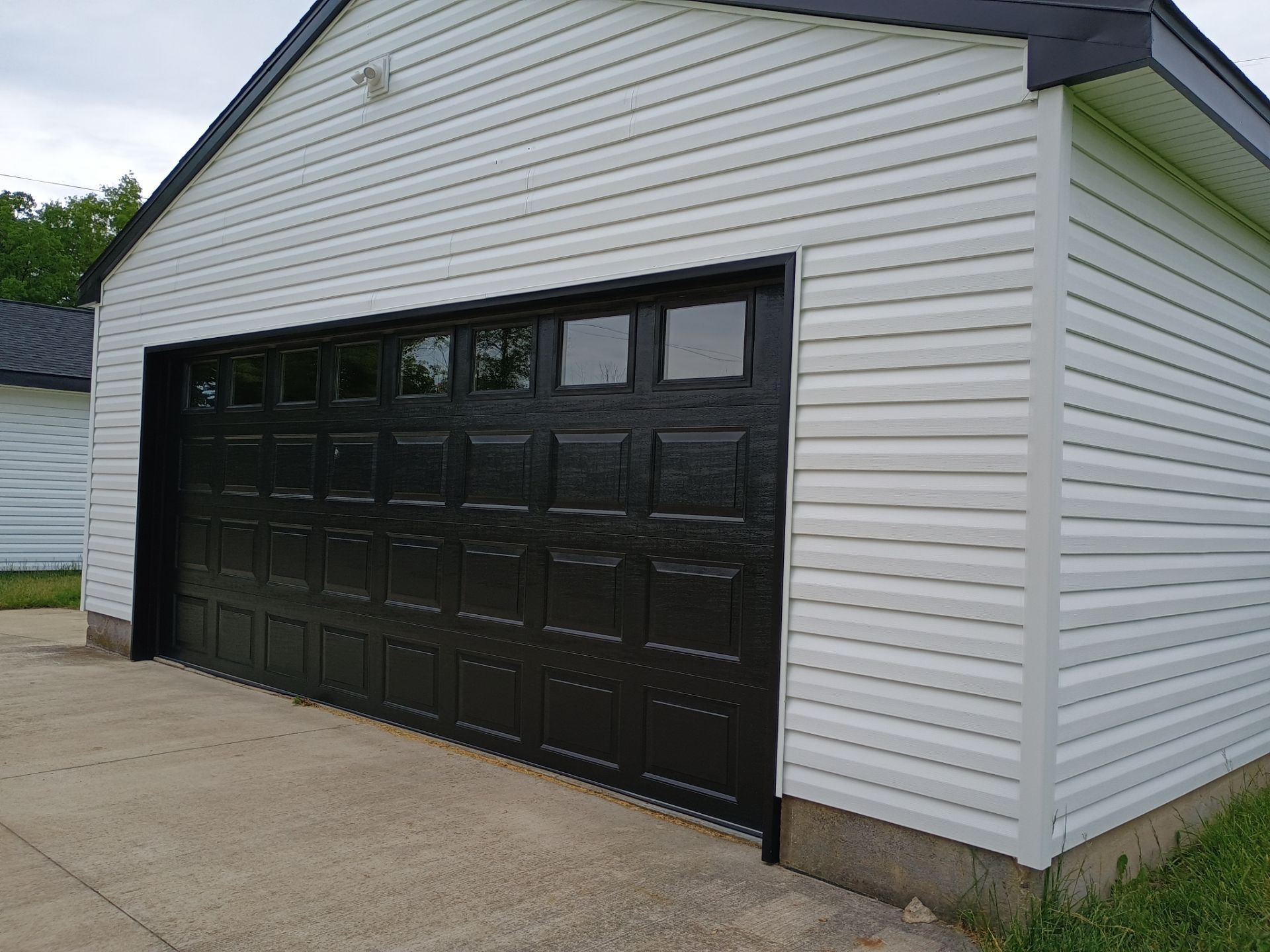 Residential Remodel using GAF Timberline HDZ Charcoal by Nitro Roofing and Construction