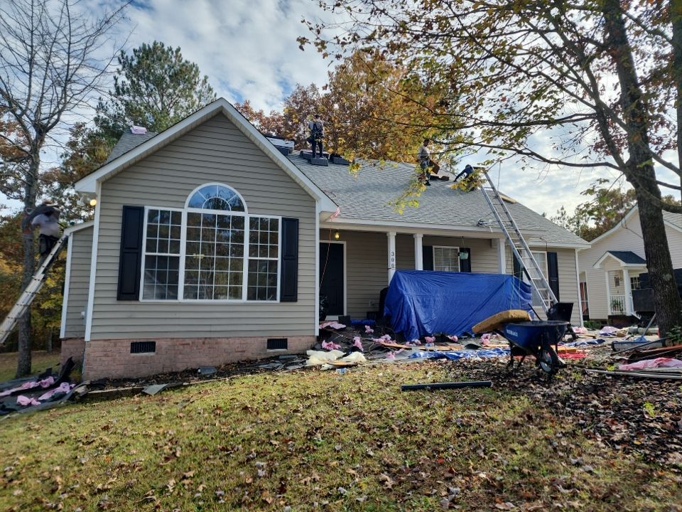 Residential Roofing Installation using Owens Corning Oakridge- Williamsburg Gray by Indigo State Roofing