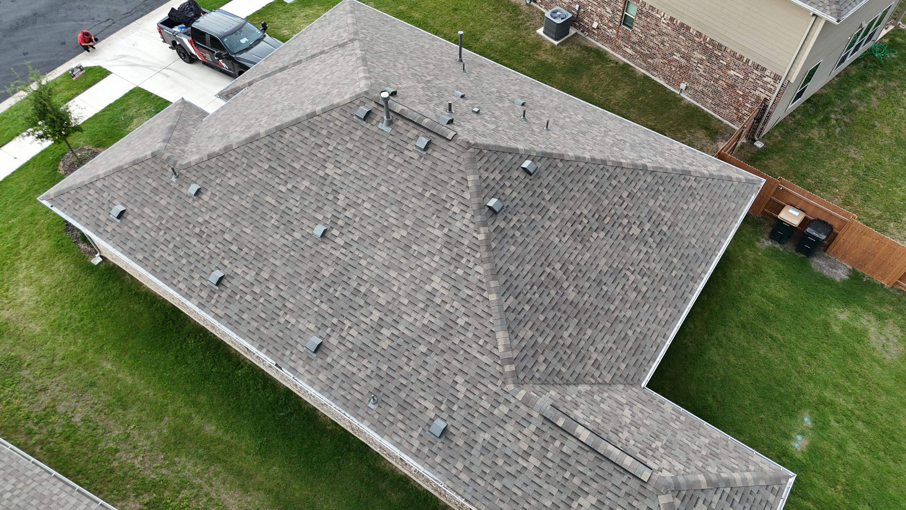 Weathered Wood - Malarkey Vista by RoofsOnly.com