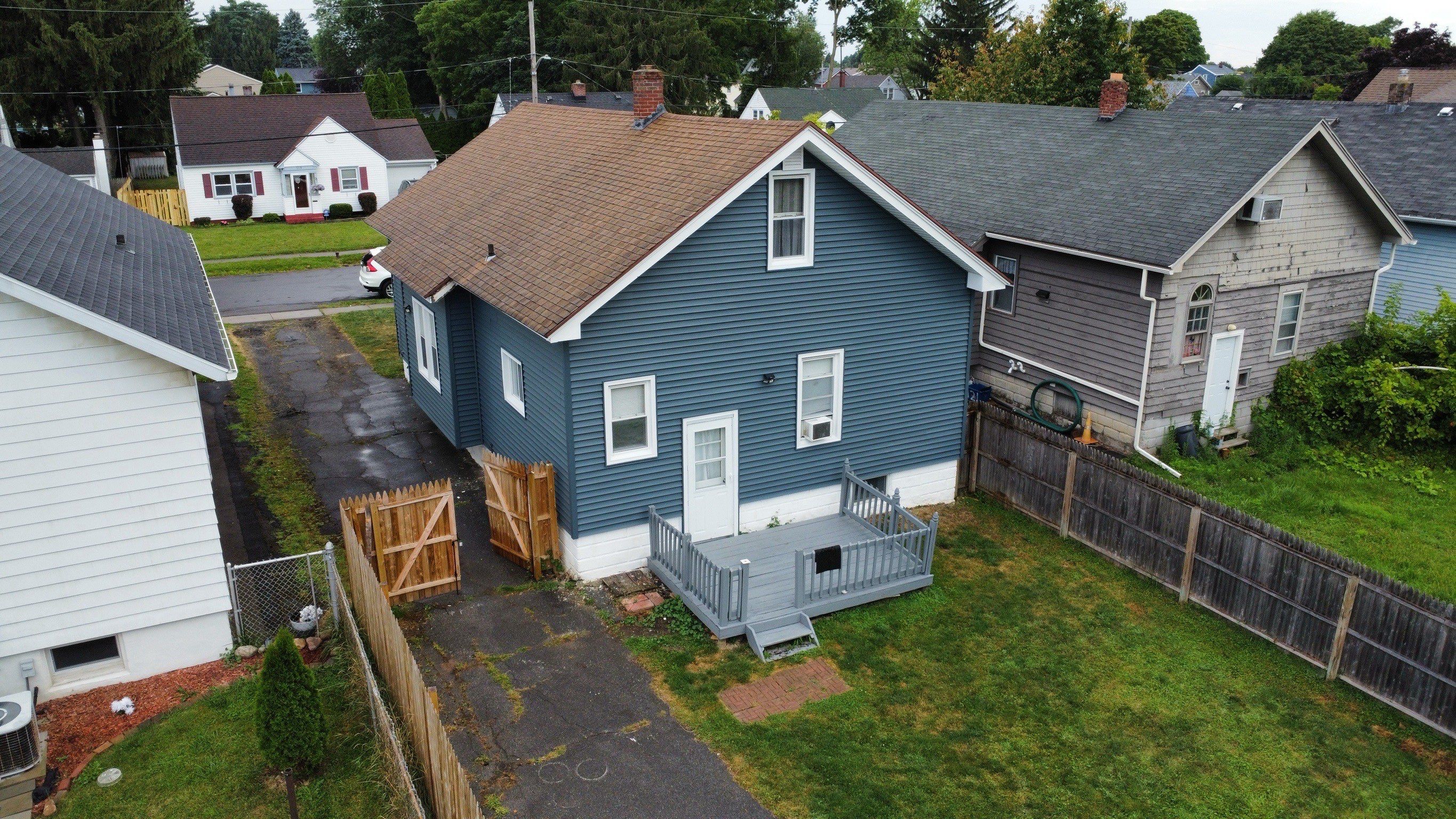 π‘ Siding Replacement Completed in Syracuse, NY π¨ by Alpha Omega Roofing LLC