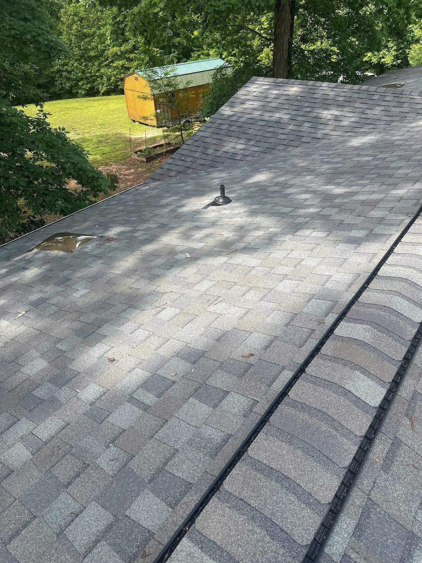 CertainTeed Landmark Pro Georgetown Gray - Multiples by Smithrock Roofing