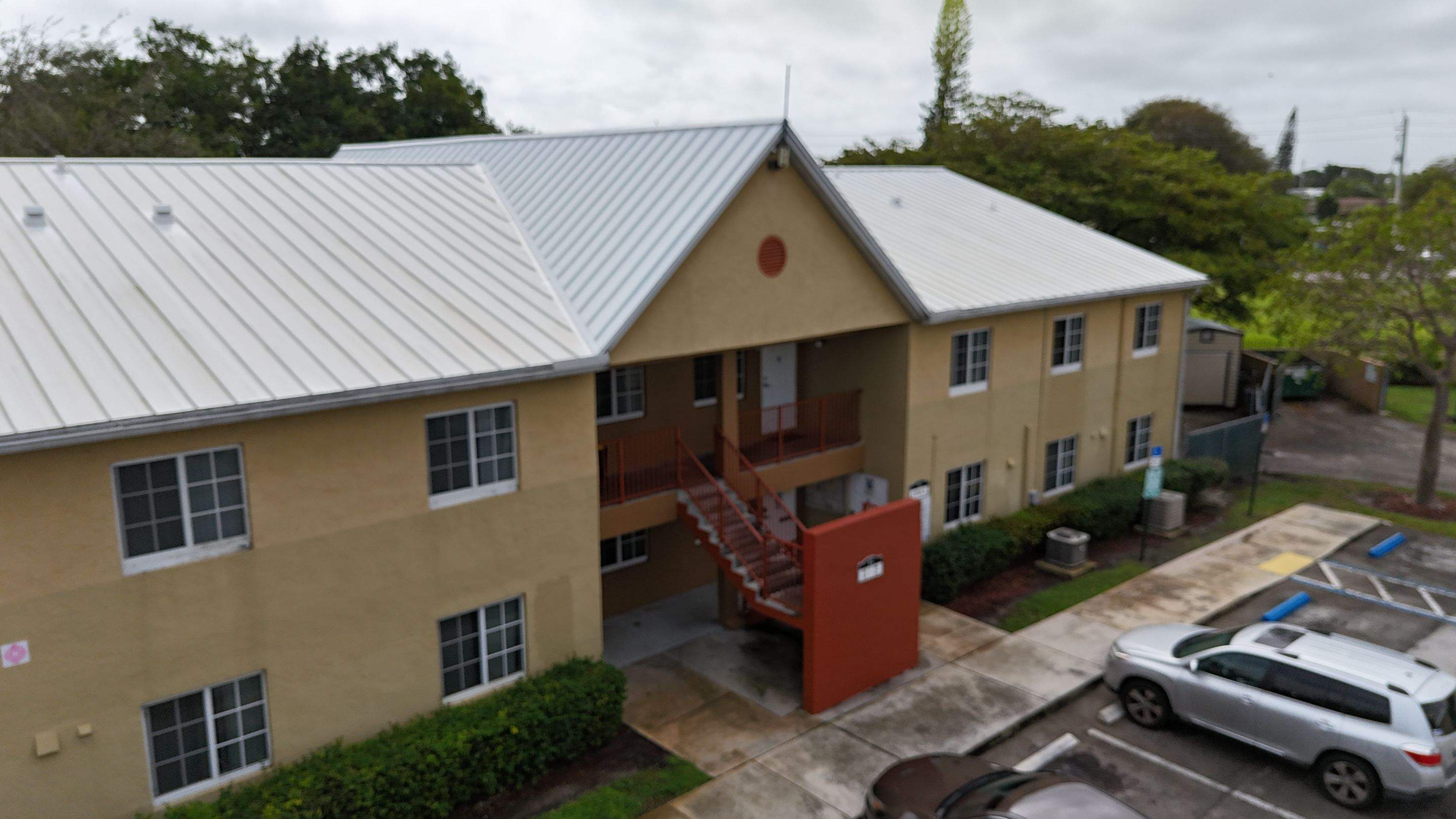 EVERGLADES HEIGHTS APTS. by Souffront Construction & Engineering