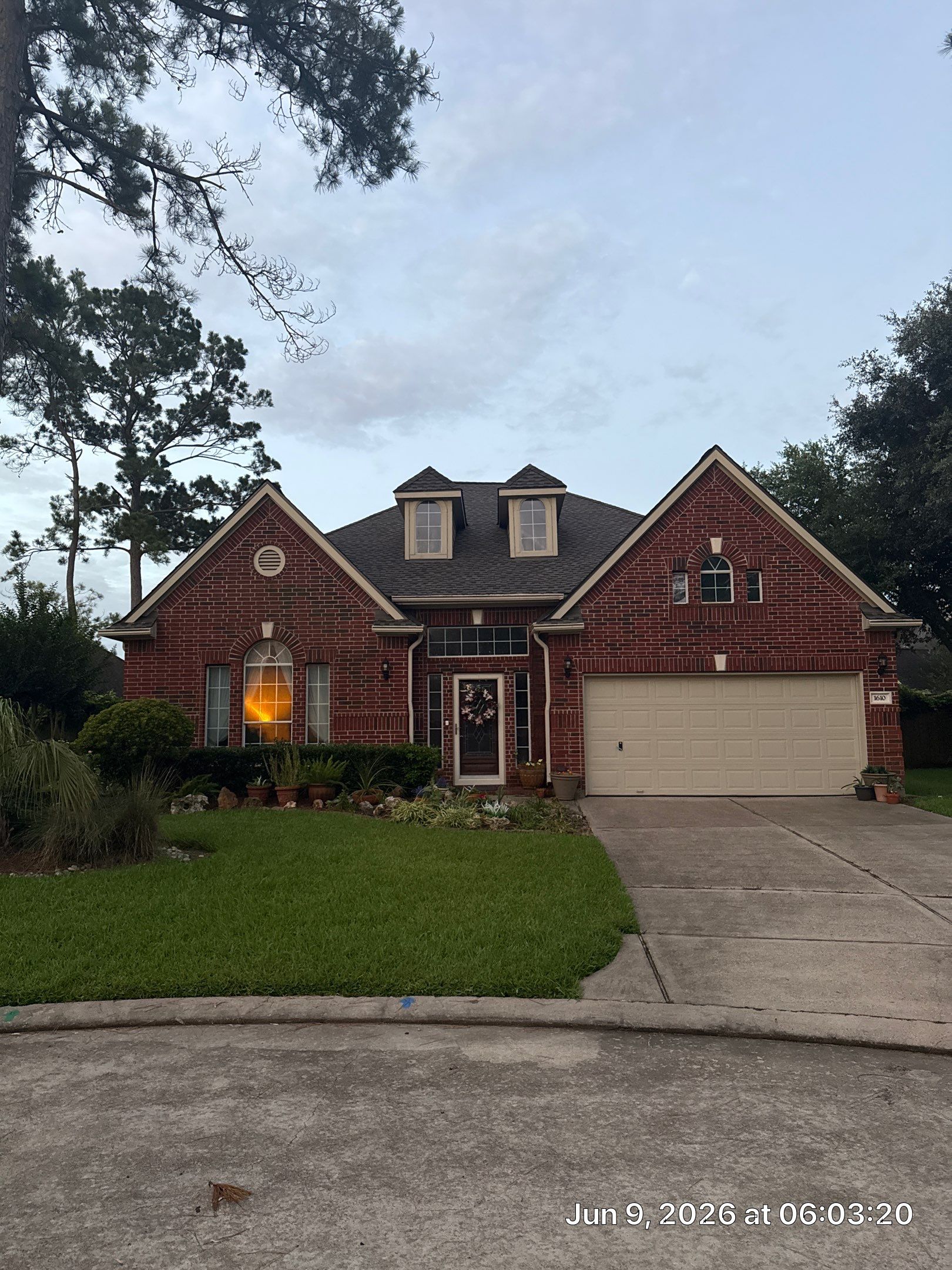 GAF UHDZ - Weathered Wood by Elite Roofing LLC