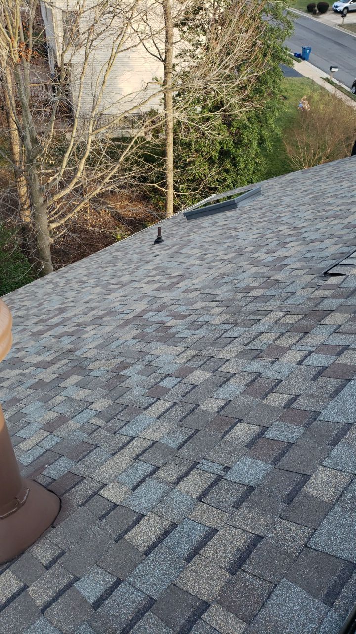 Fairfax Station: CertainTeed Landmark Pro Designer Shingles in Max Def Weathered Wood by RM Banning, Inc.