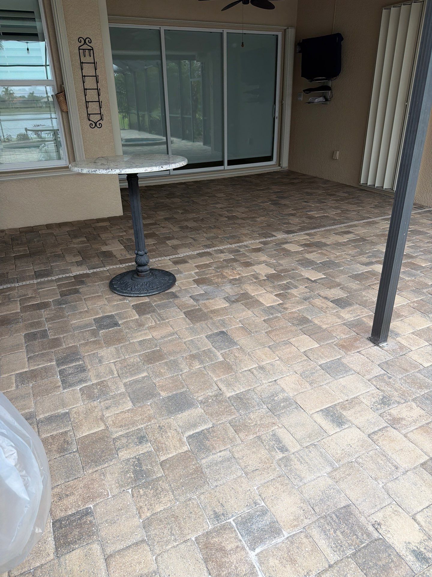 Valencia Lakes Pool Deck Paver Sealing and Restoration by Supreme Paver Experts