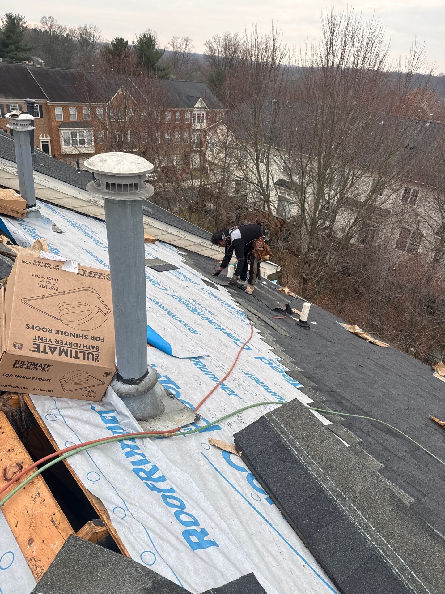 Fairfax: Residential Roof Replacement with CertainTeed Landmark in Charcoal Black by RM Banning, Inc.