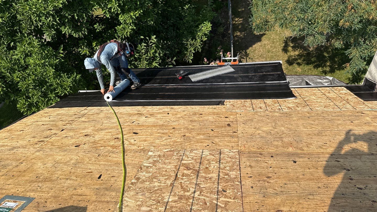 Roof Replacement using Owens Corning Onyx Black by 180 Contractors