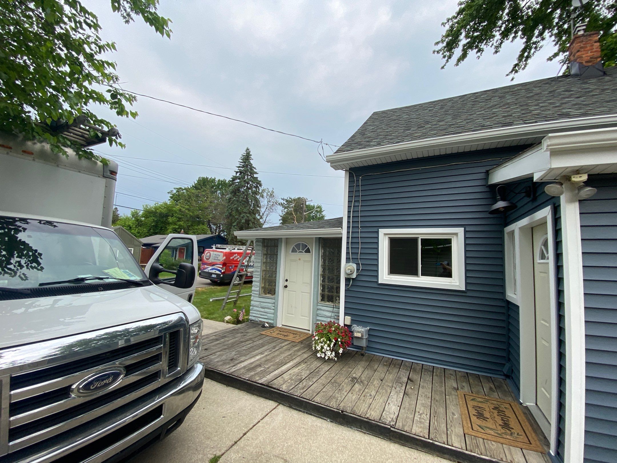Siding Replacement using CertainTeed Restoration Classis D4 by 180 Contractors
