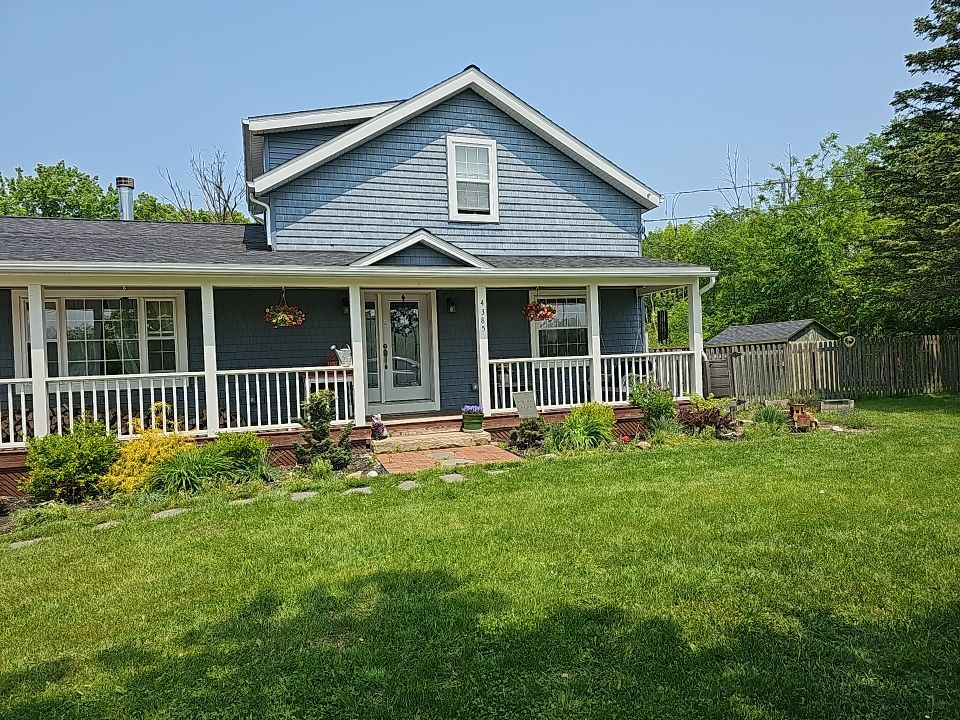 ATLAS PINNACLE COLOR: BLACK SHADOW by Eagle Eye Roofing