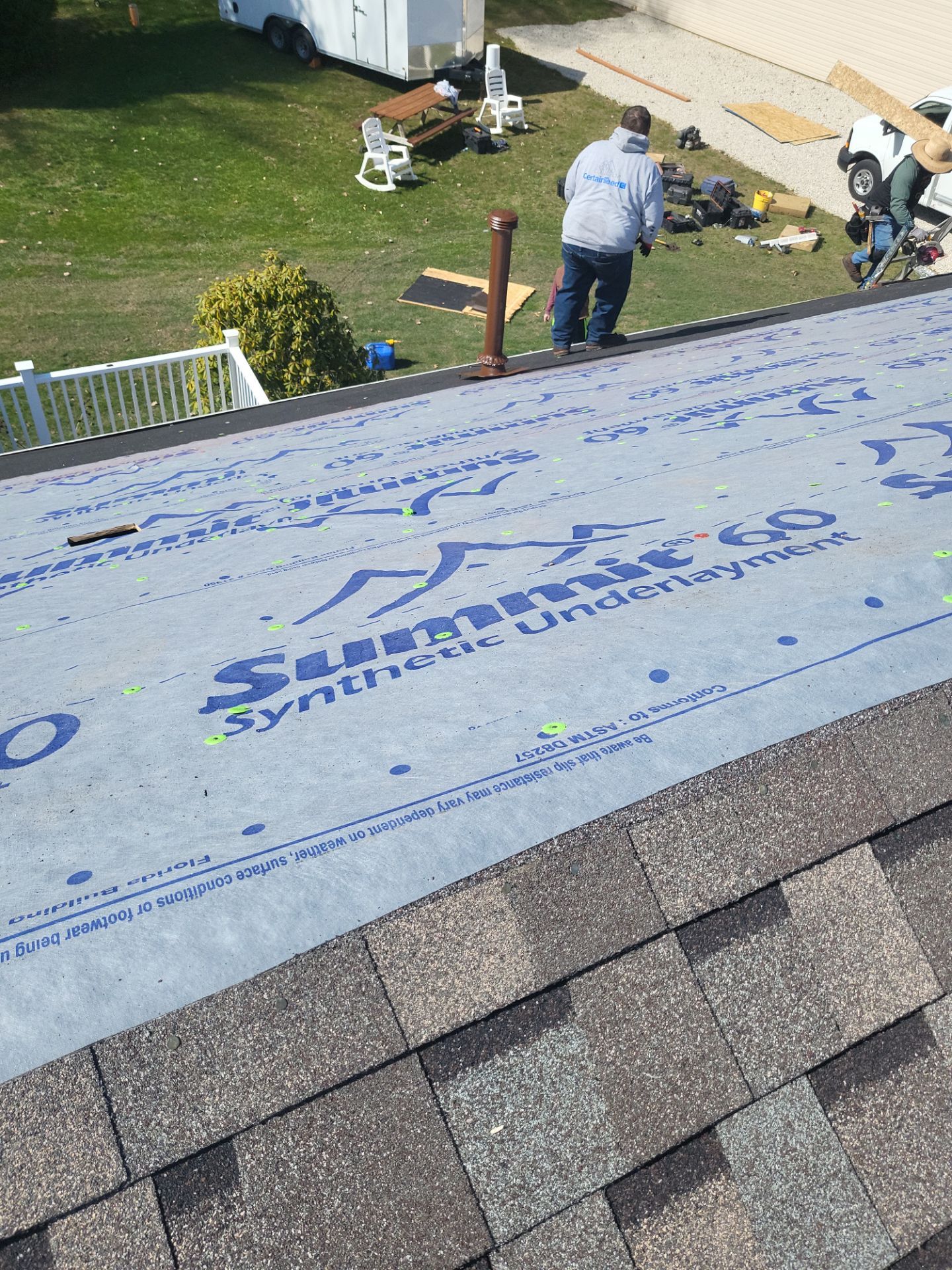 Atlas Pinnacle Color: Majestic Shake; Drip Edge Color: Royal Brown by Eagle Eye Roofing