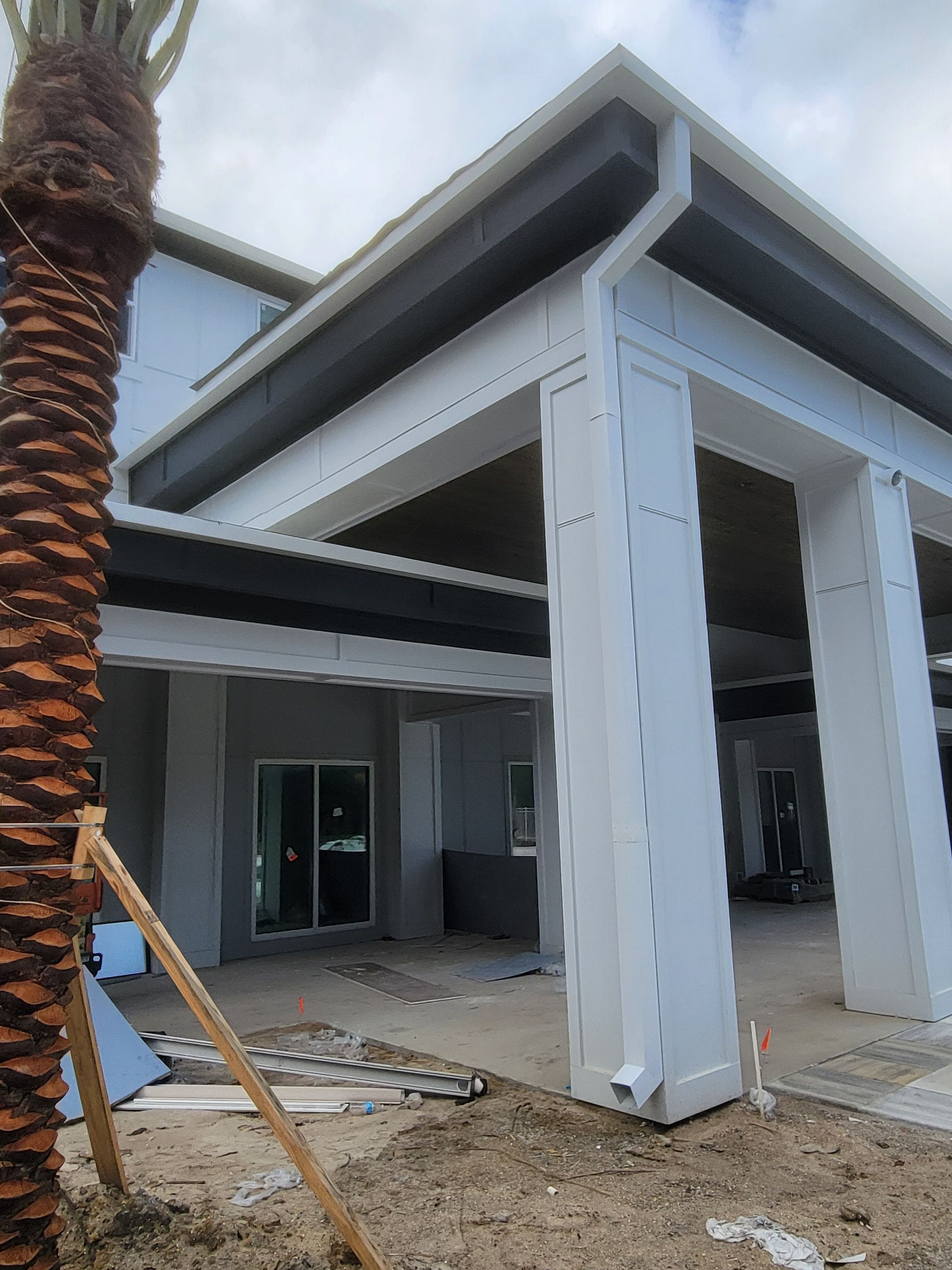 7-Inch Seamless Gutters for Large Roofs in Daytona Beach FL by Gutter Professors