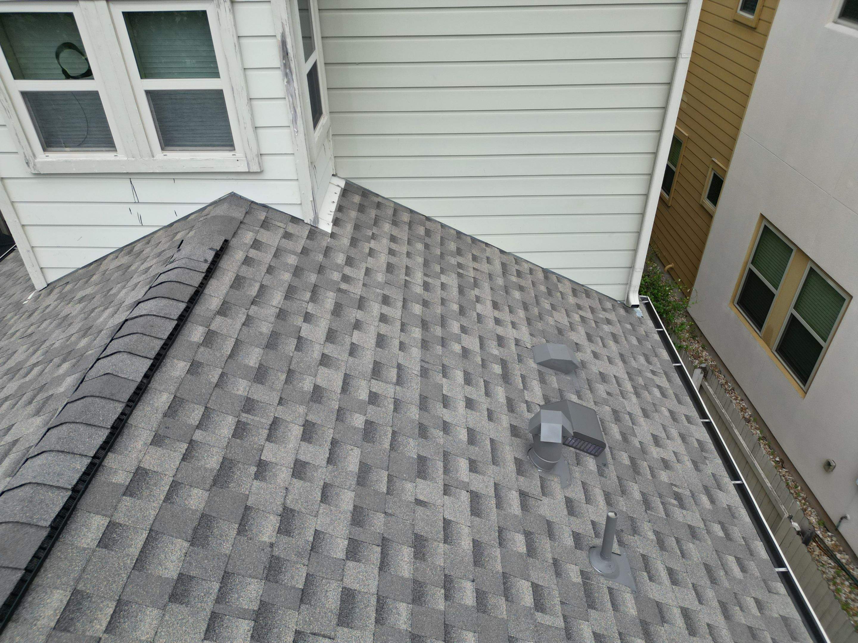 Weathered Wood - GAF Timberline HDZ by RoofsOnly.com