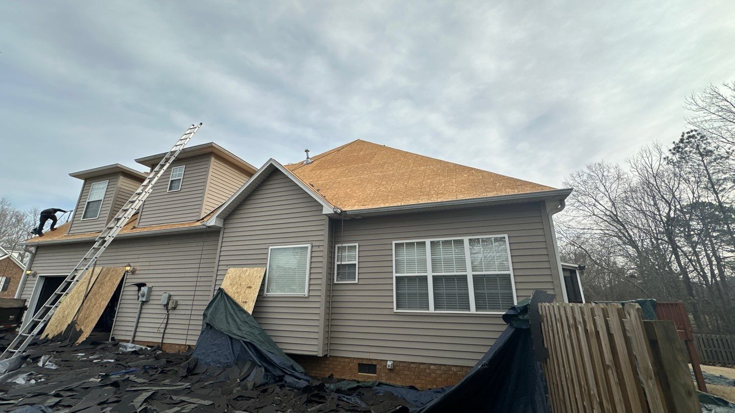 Rock Hill- Williamsburg Gray by Merritt Roofing LLC