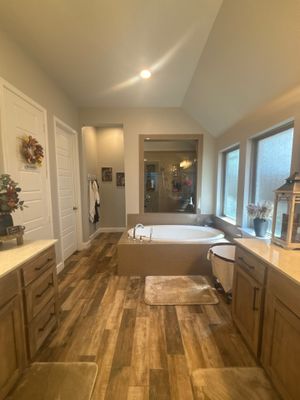 Master Bath (Onyx Collection) by New Bath Technologies