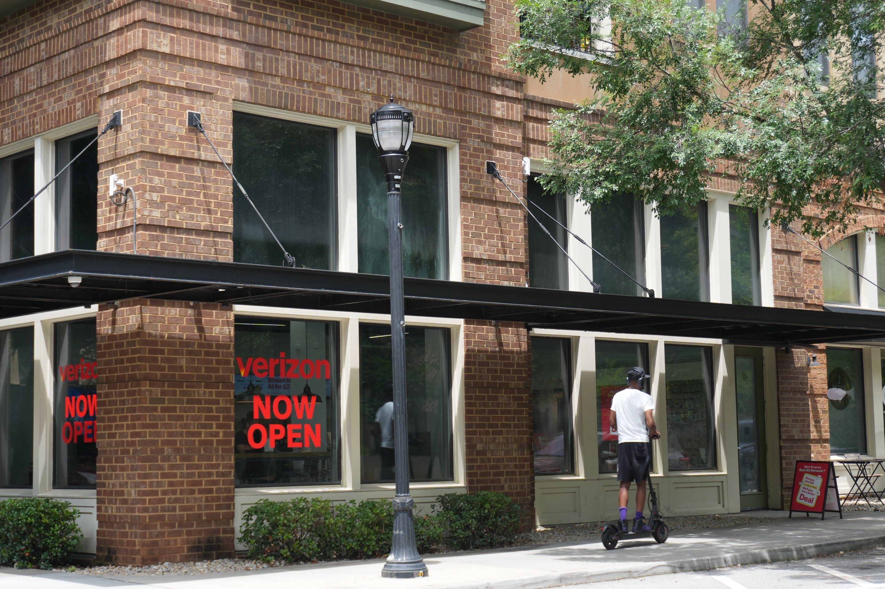 Commercial Retail Build Out for Verizon Mobile in Atlanta by Mark Allan Contracting