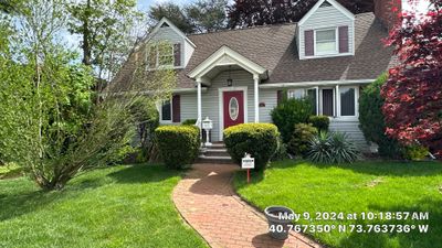 Full House Installation 5" white seamless gutters 2x3 leaders using 5"white K style seamless gutters and 2x3 white leaders