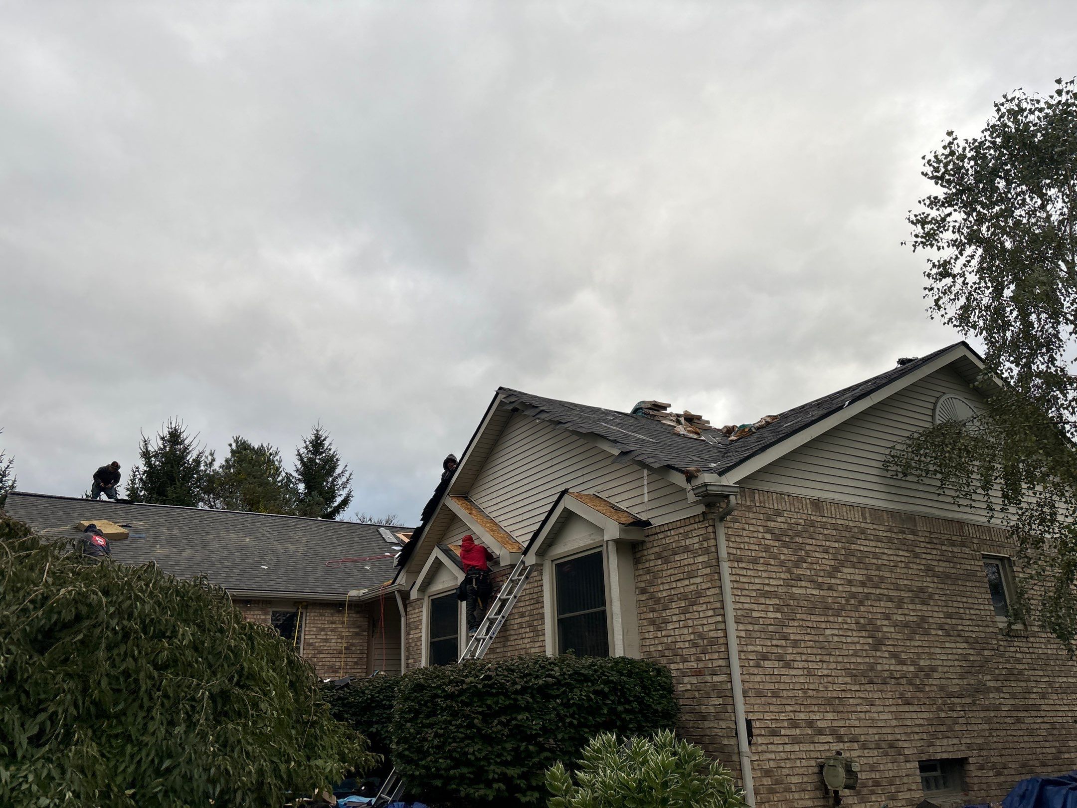 Roof Replacement using Owens Corning by 180 Contractors