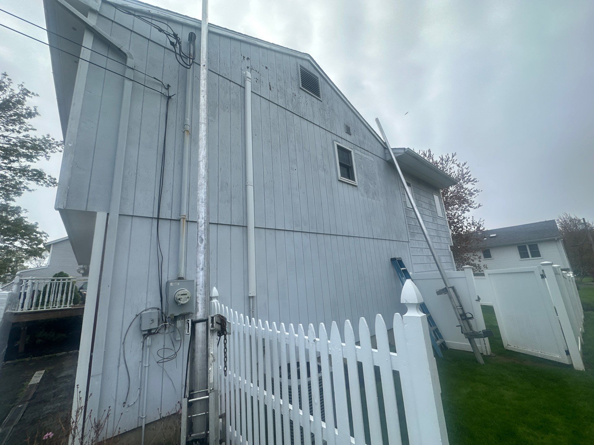 Siding Installation using Certainteed Cedar Impressions Straight Edge Perfection Shingles - D7 - Pacific Blue by A Plus Exterior