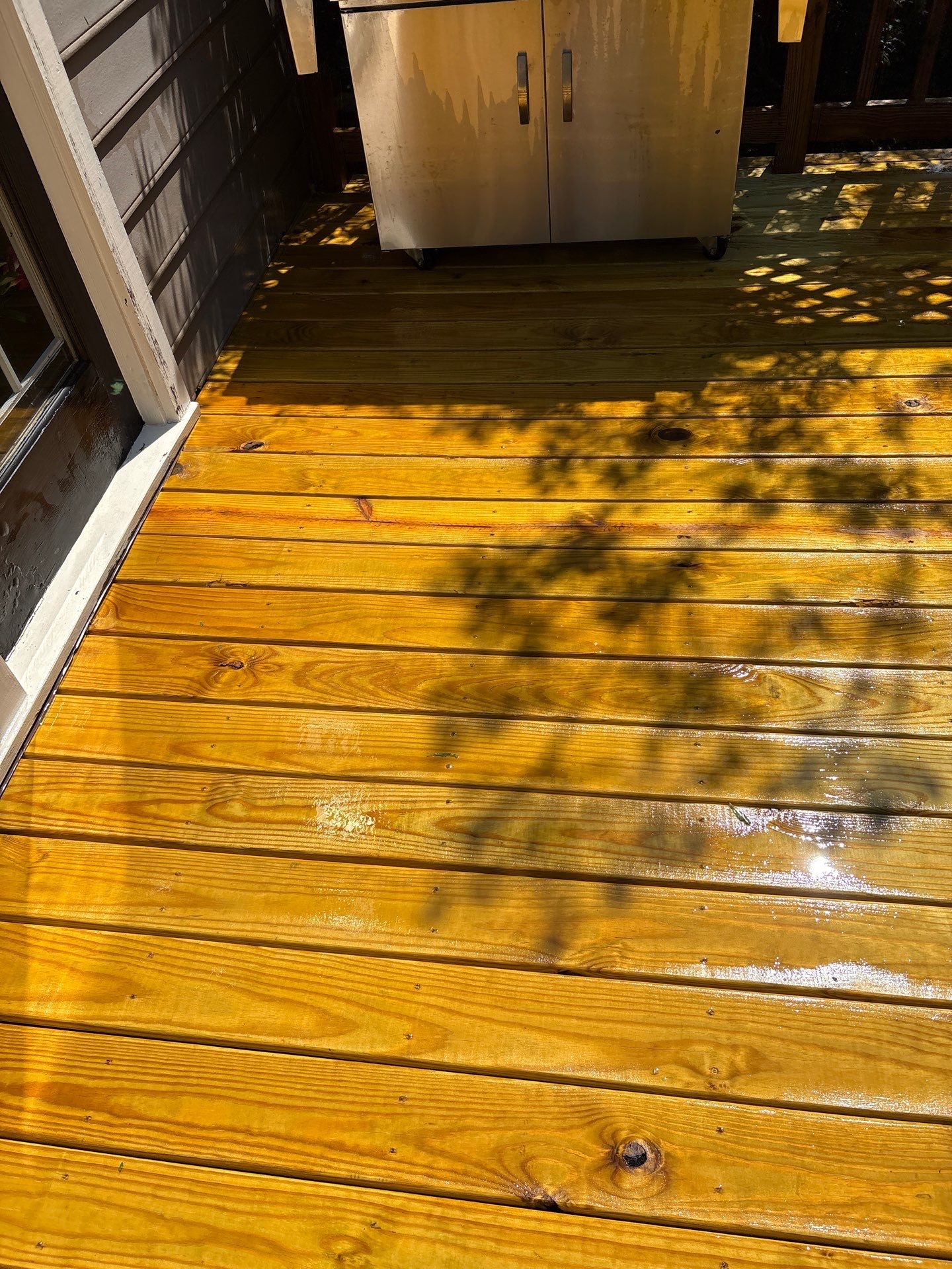 Wood Deck using Wood Sealant by DuraSeal